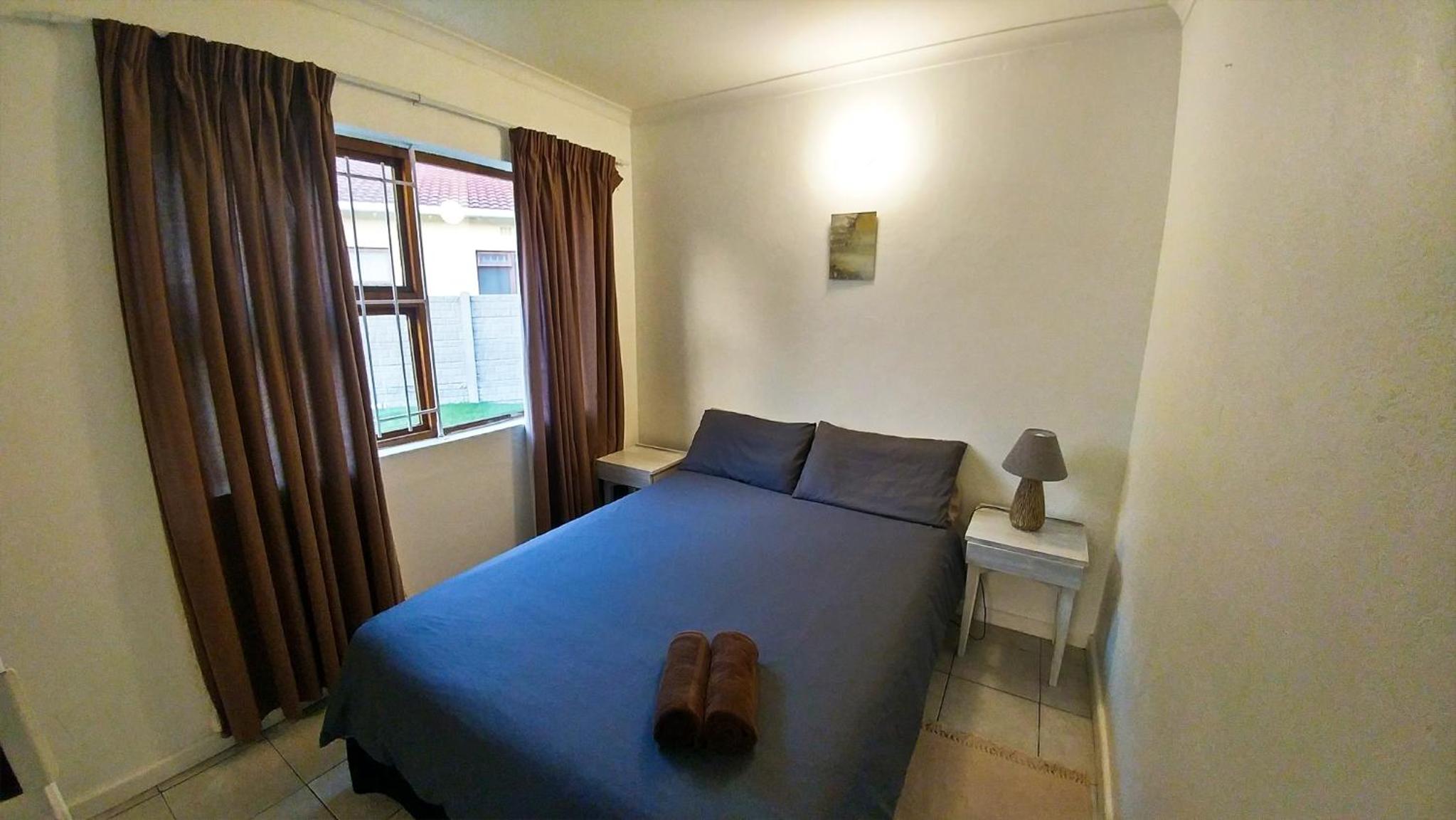 Deluxe Double or Twin Room with Pool Access photo 1