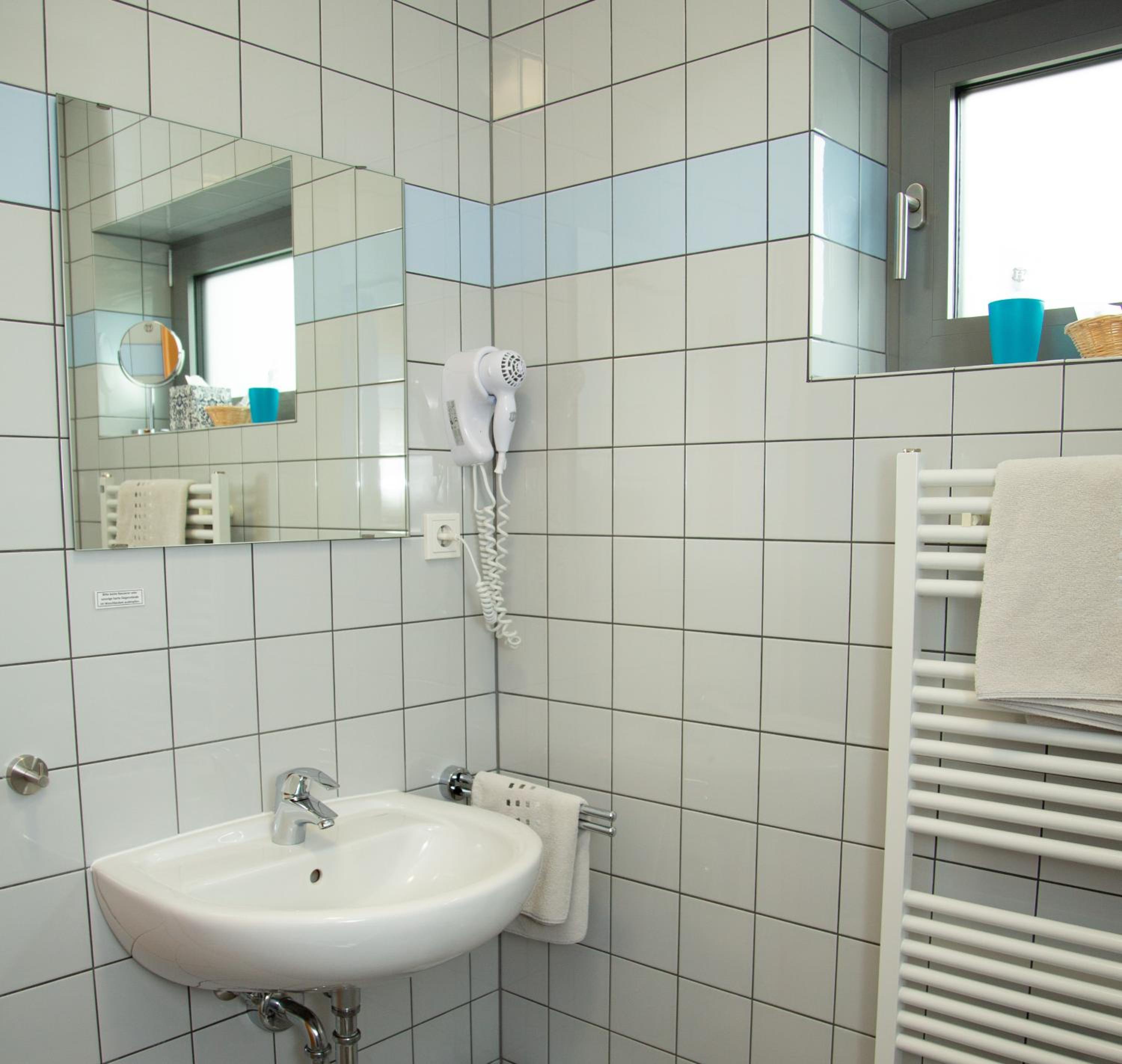 Double Room - Photo 9