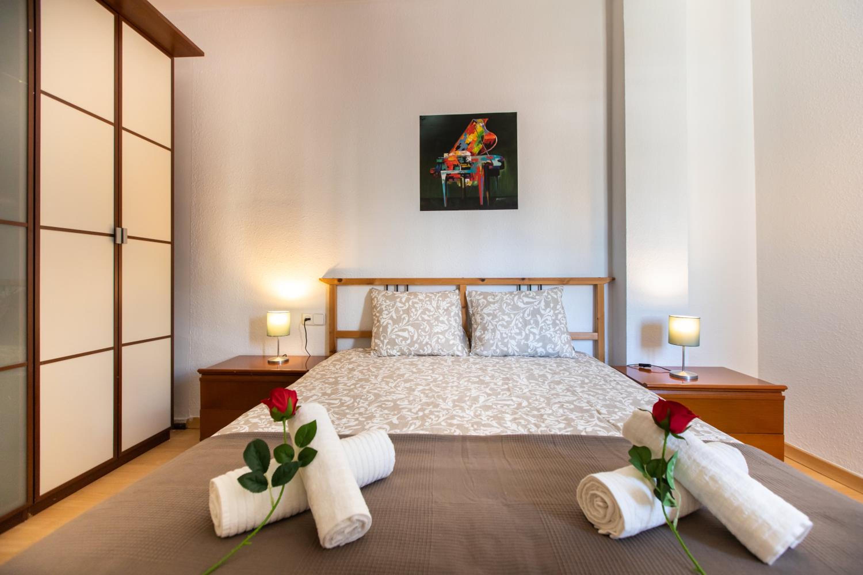 Apartamento de Tres Dormitorios - Roger de Flor