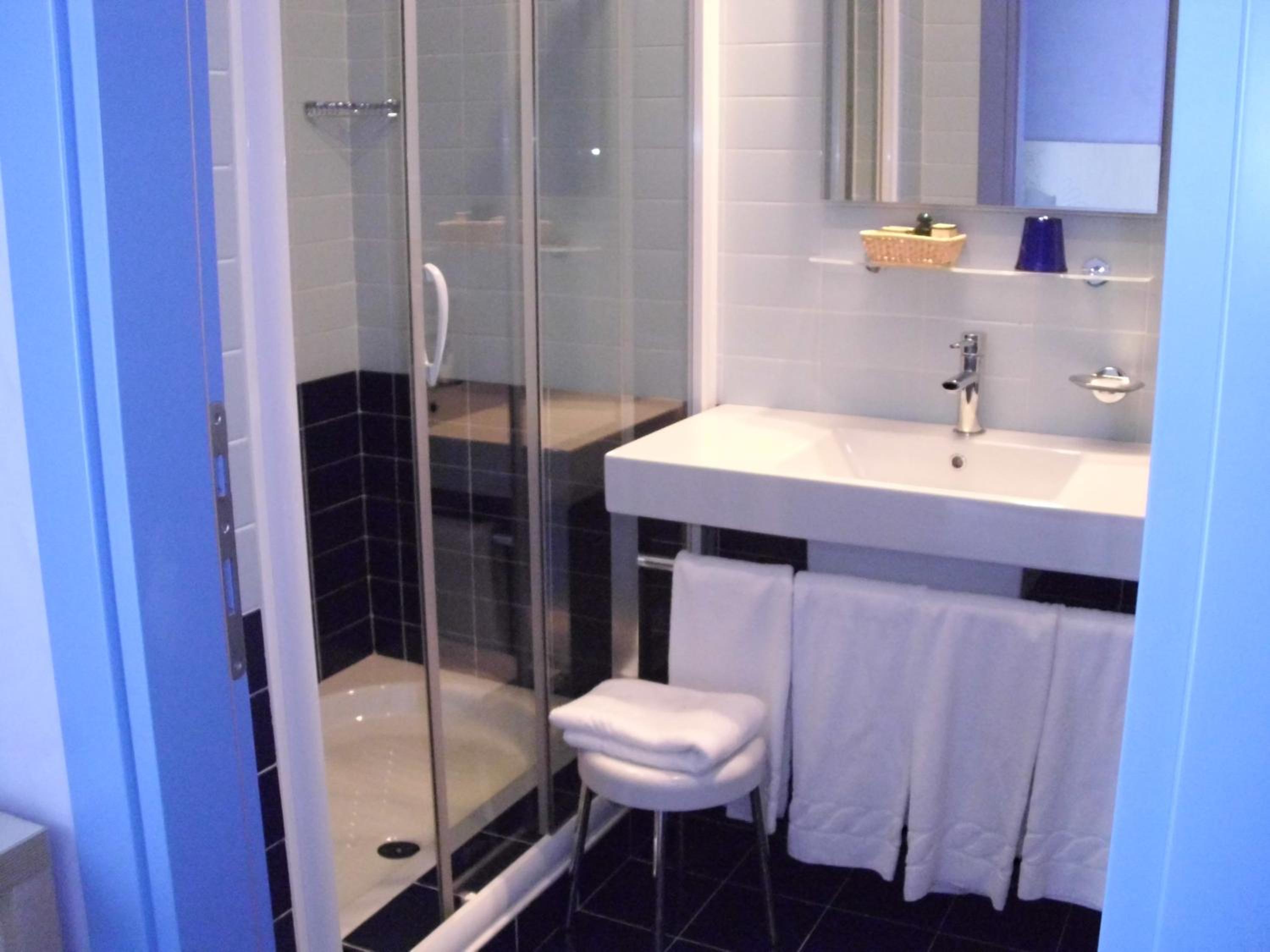 Basic Double Room - Photo 3