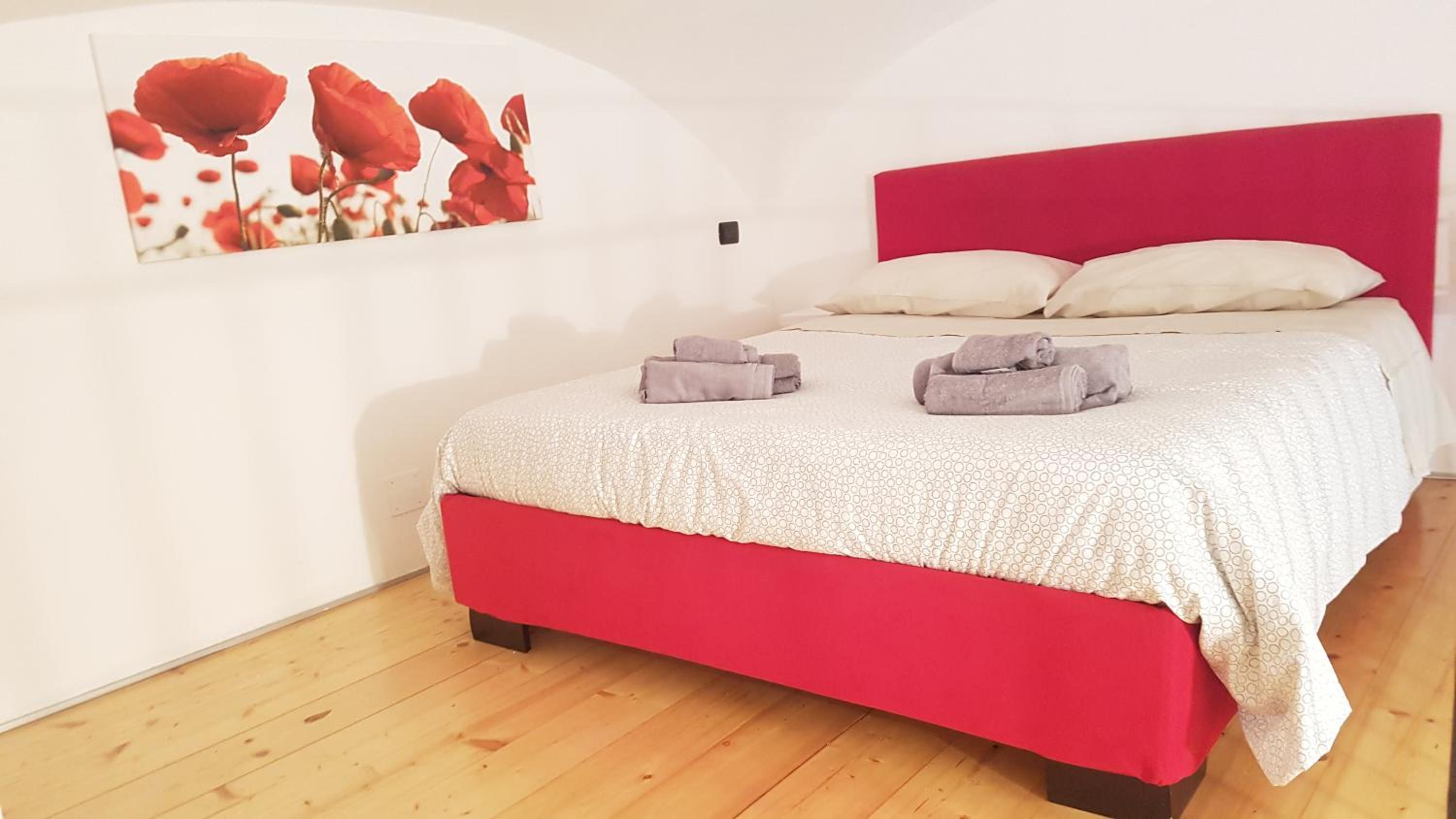 Two-Bedroom Apartment - Photo 7