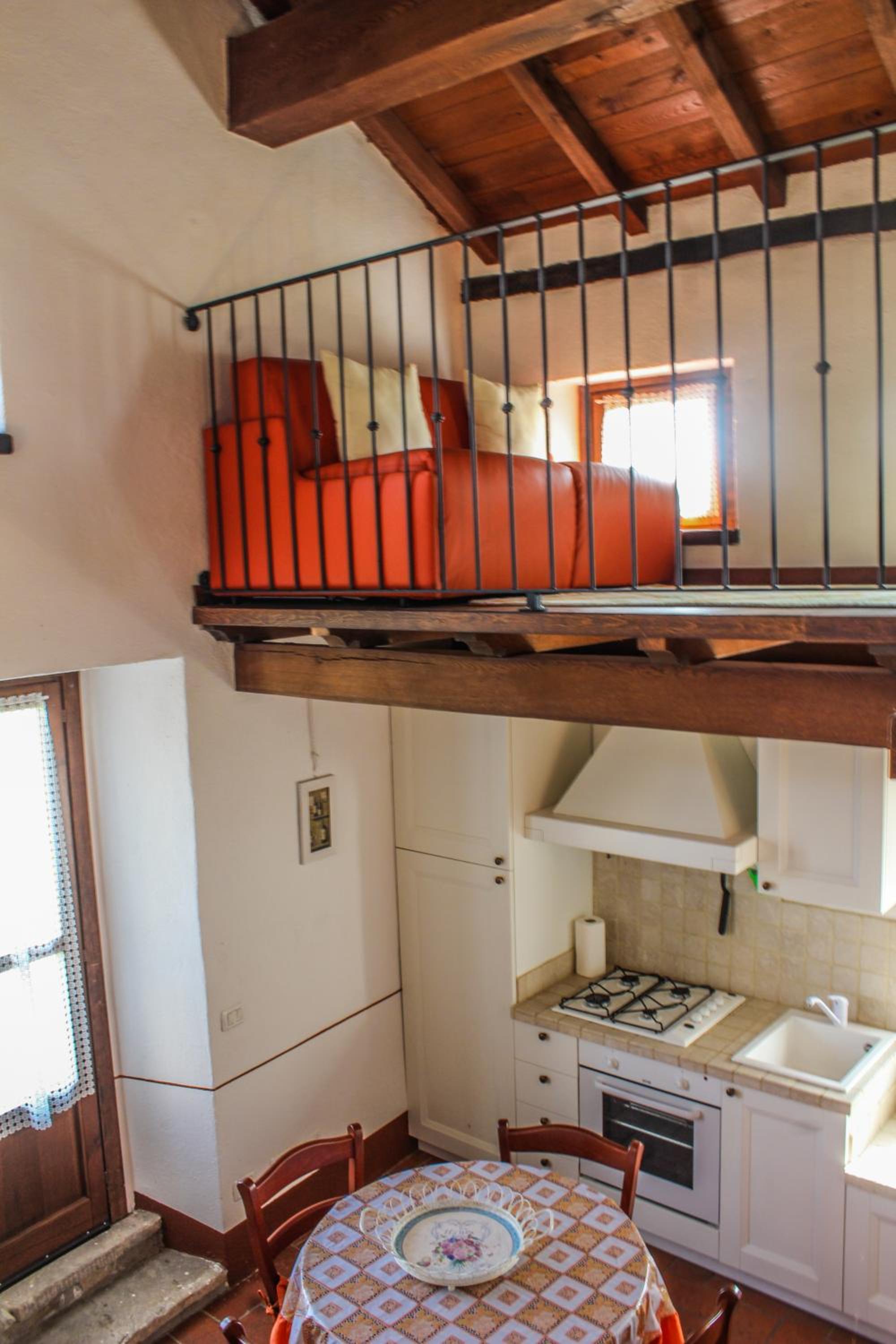 Apartment - Split Level - Photo 6