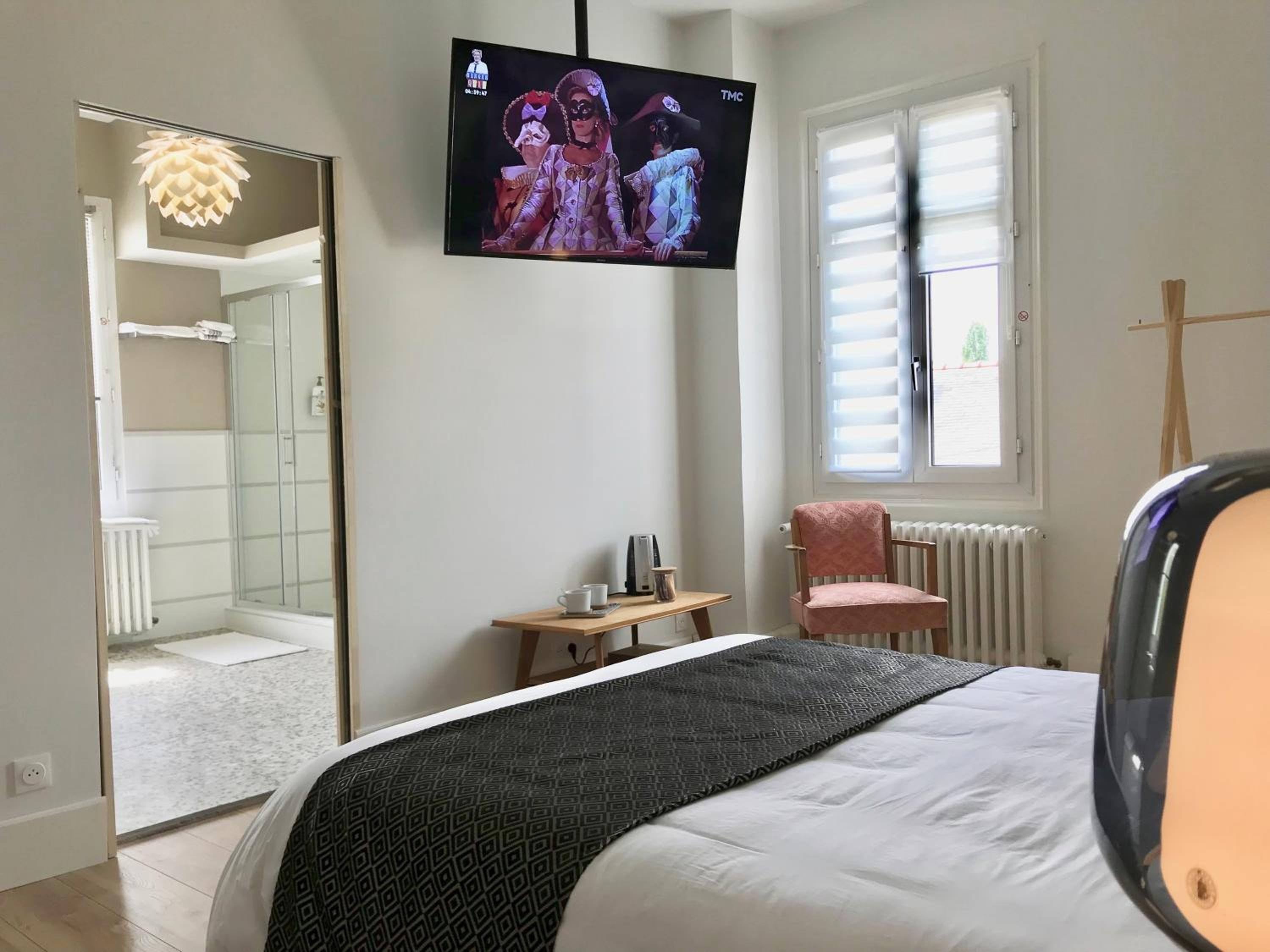 Deluxe Double Room with Shower photo 2