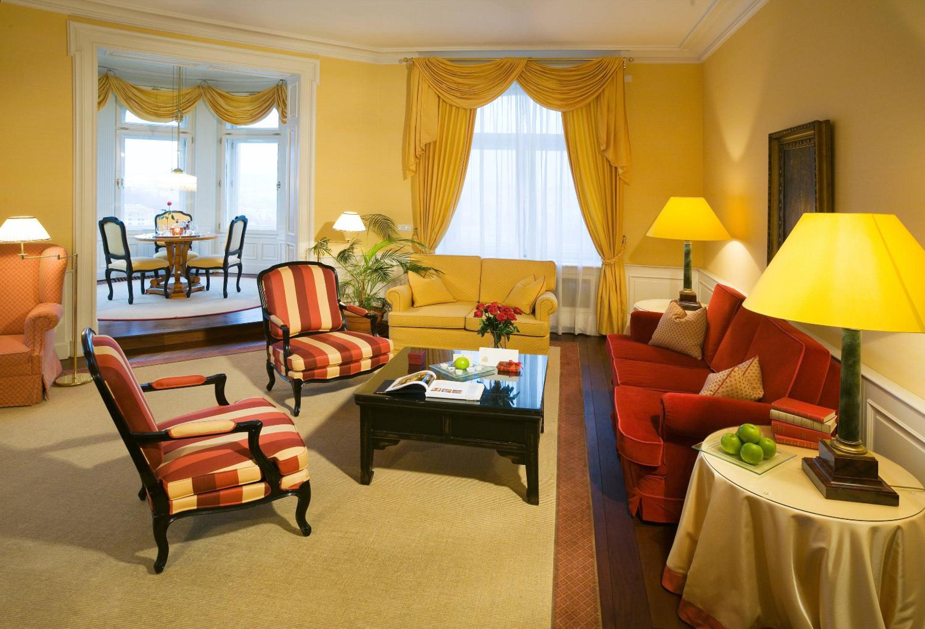 Luxury Suite