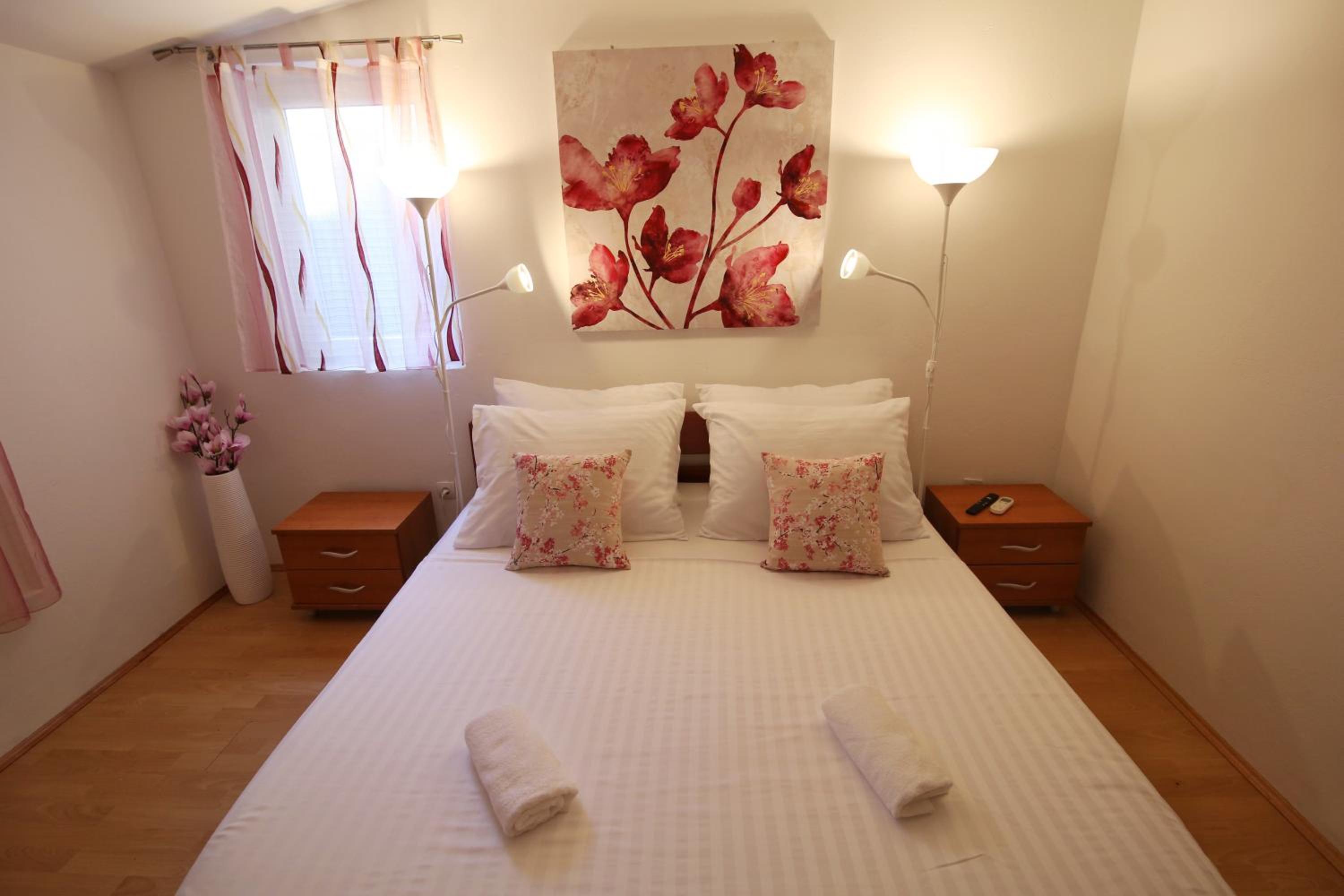 Standard Double Room with Shared Bathroom photo 1