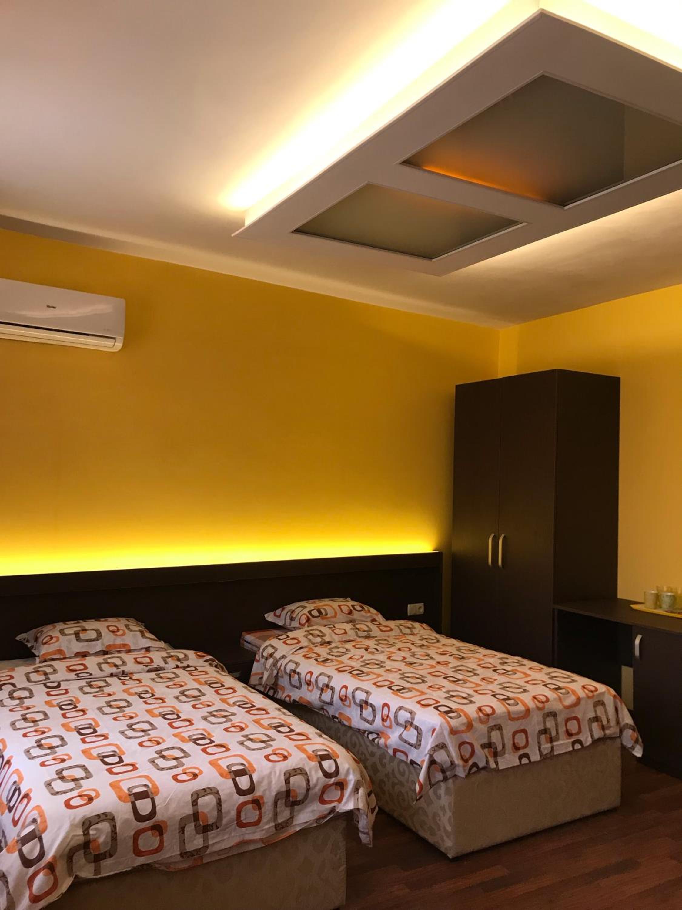 One-Bedroom Apartment - Photo 4