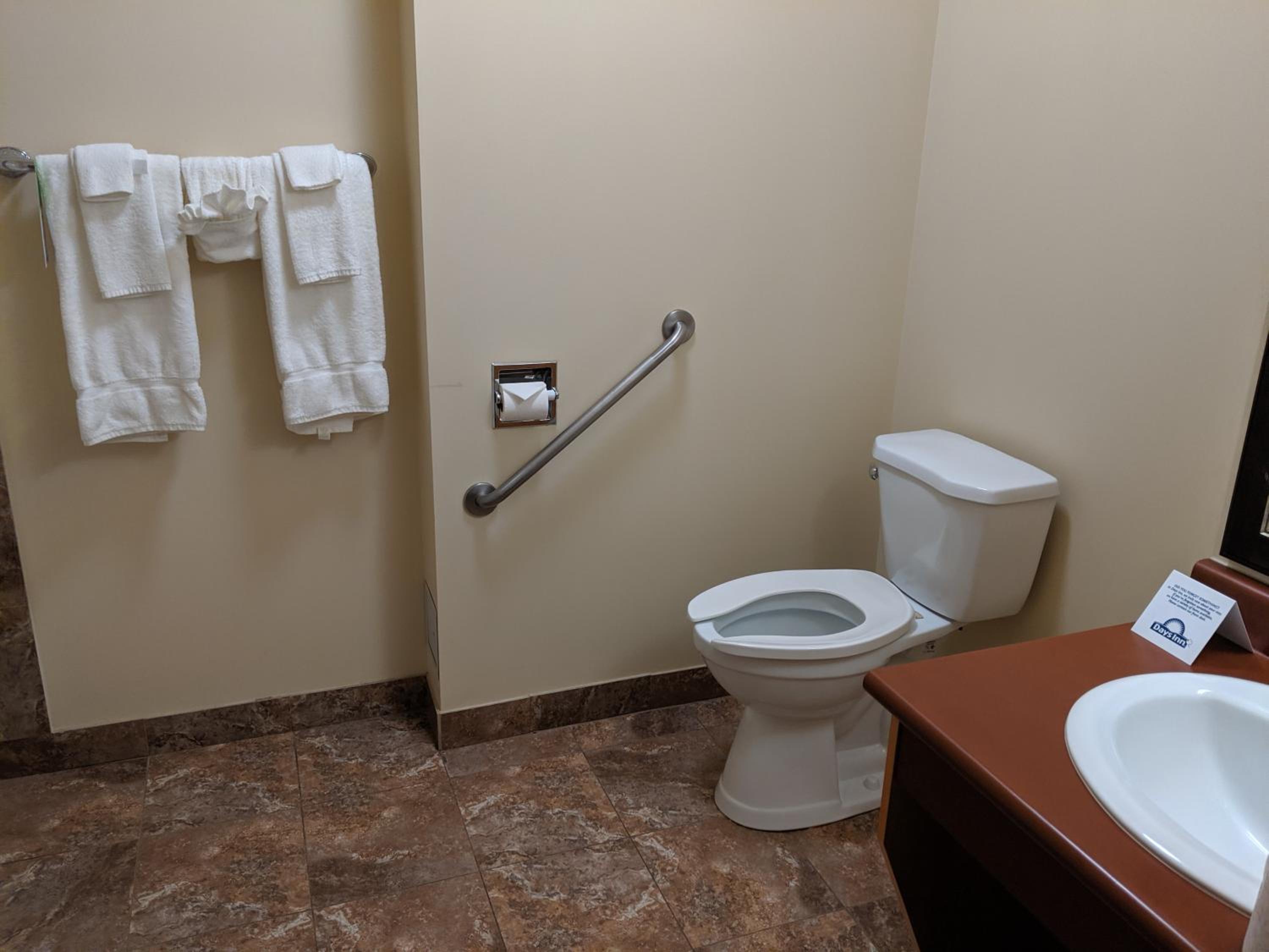 King Room - Mobility Access/Non-Smoking - Photo 4