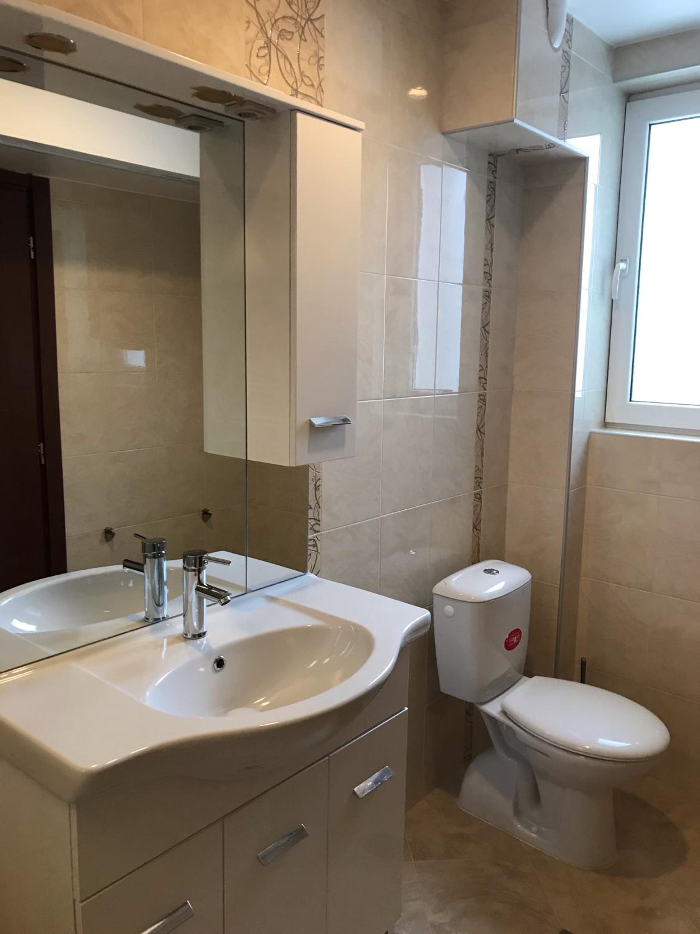 One-Bedroom Apartment - Photo 10
