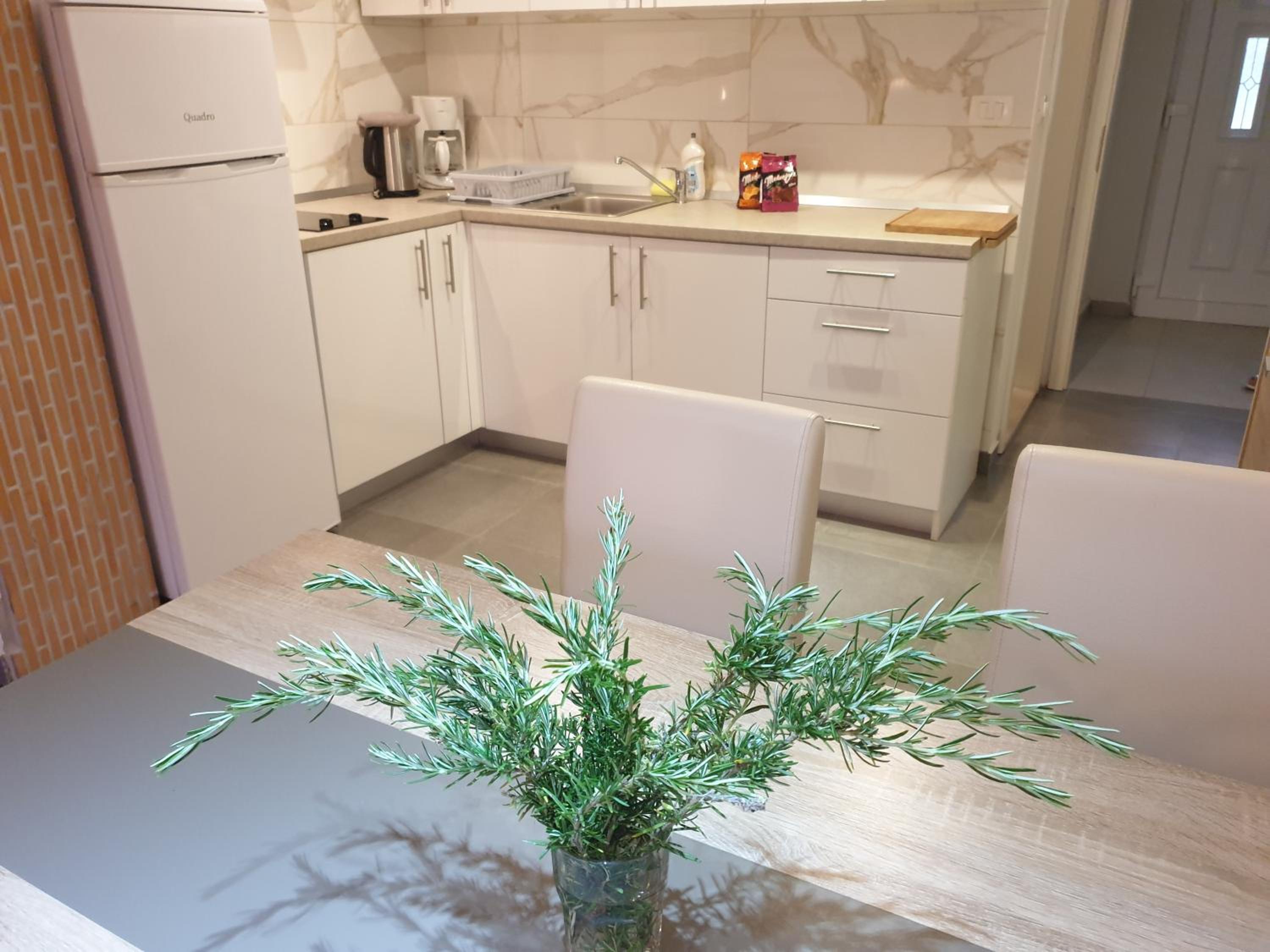Studio Apartment with Sea View - Photo 5