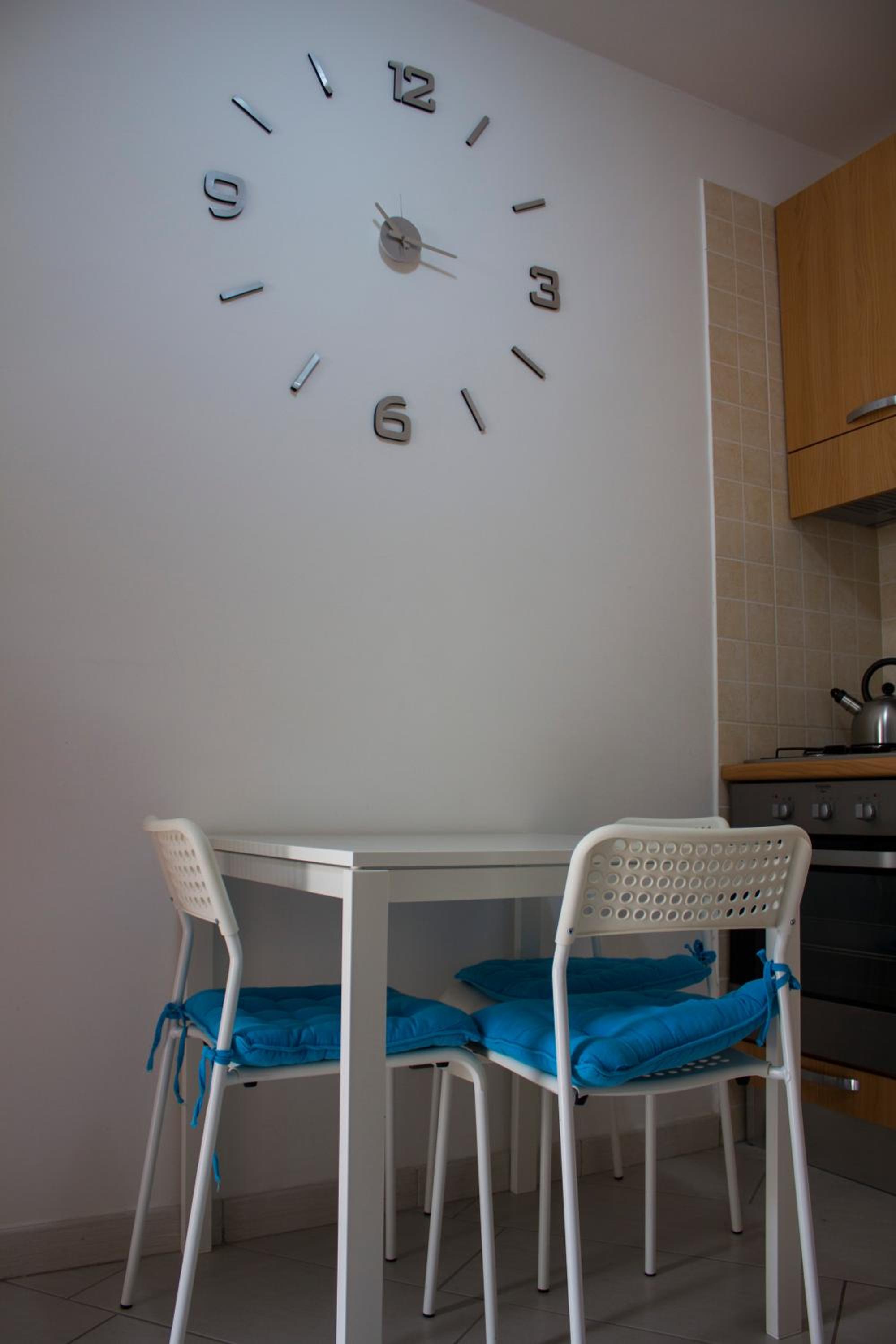 One-Bedroom Apartment photo 3