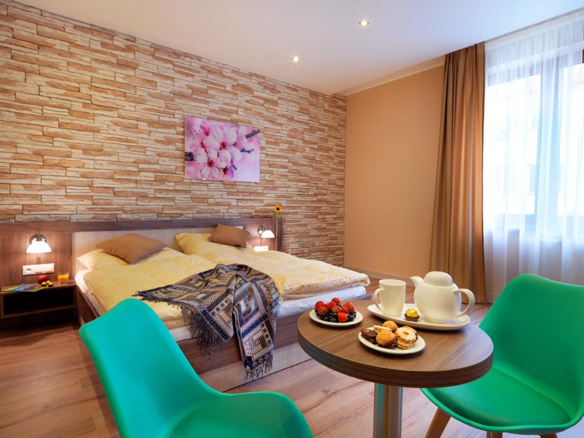 Deluxe Double Room - Photo 8