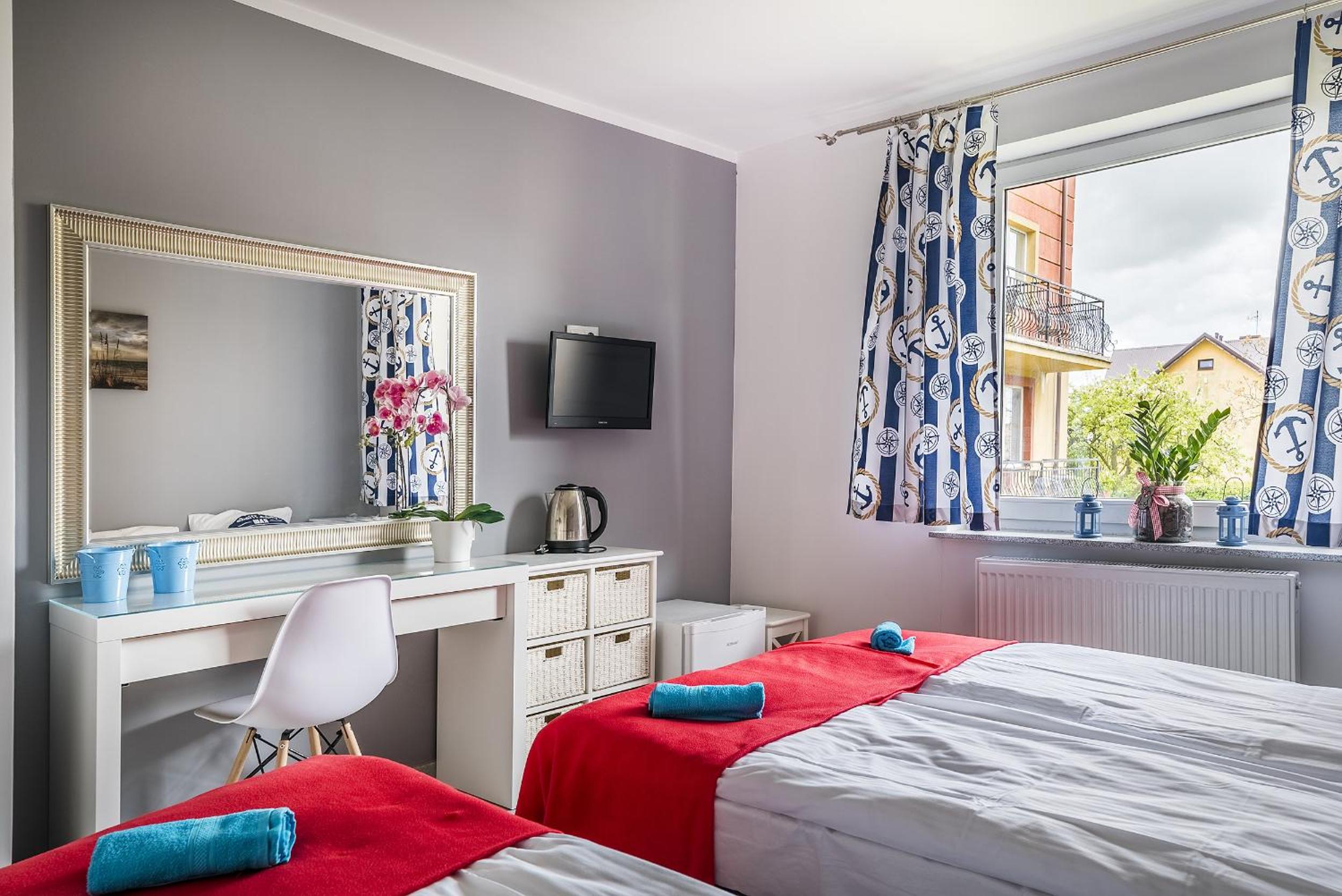 Triple Room with Pool View photo 1