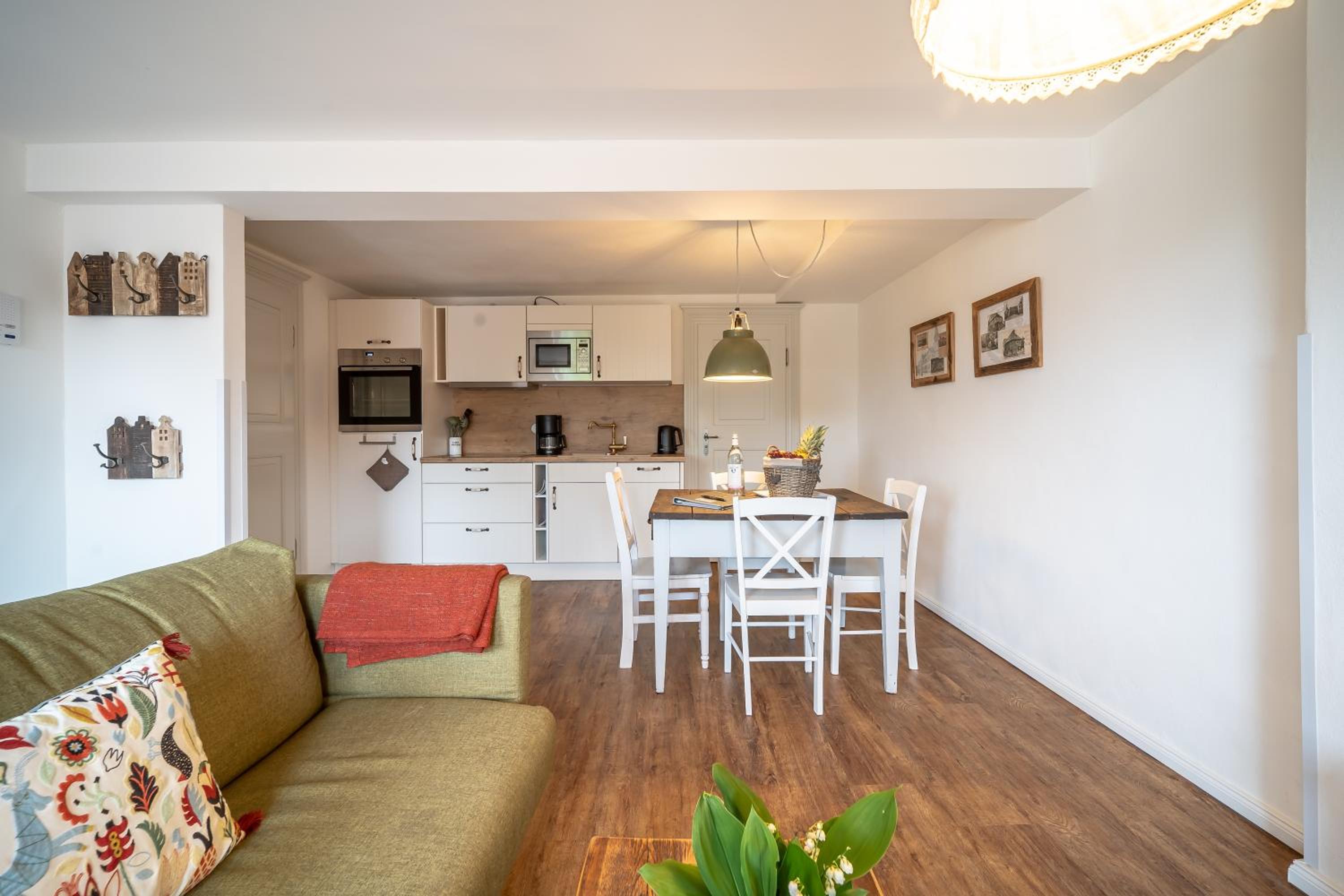 Apartment with large Balcony photo 2