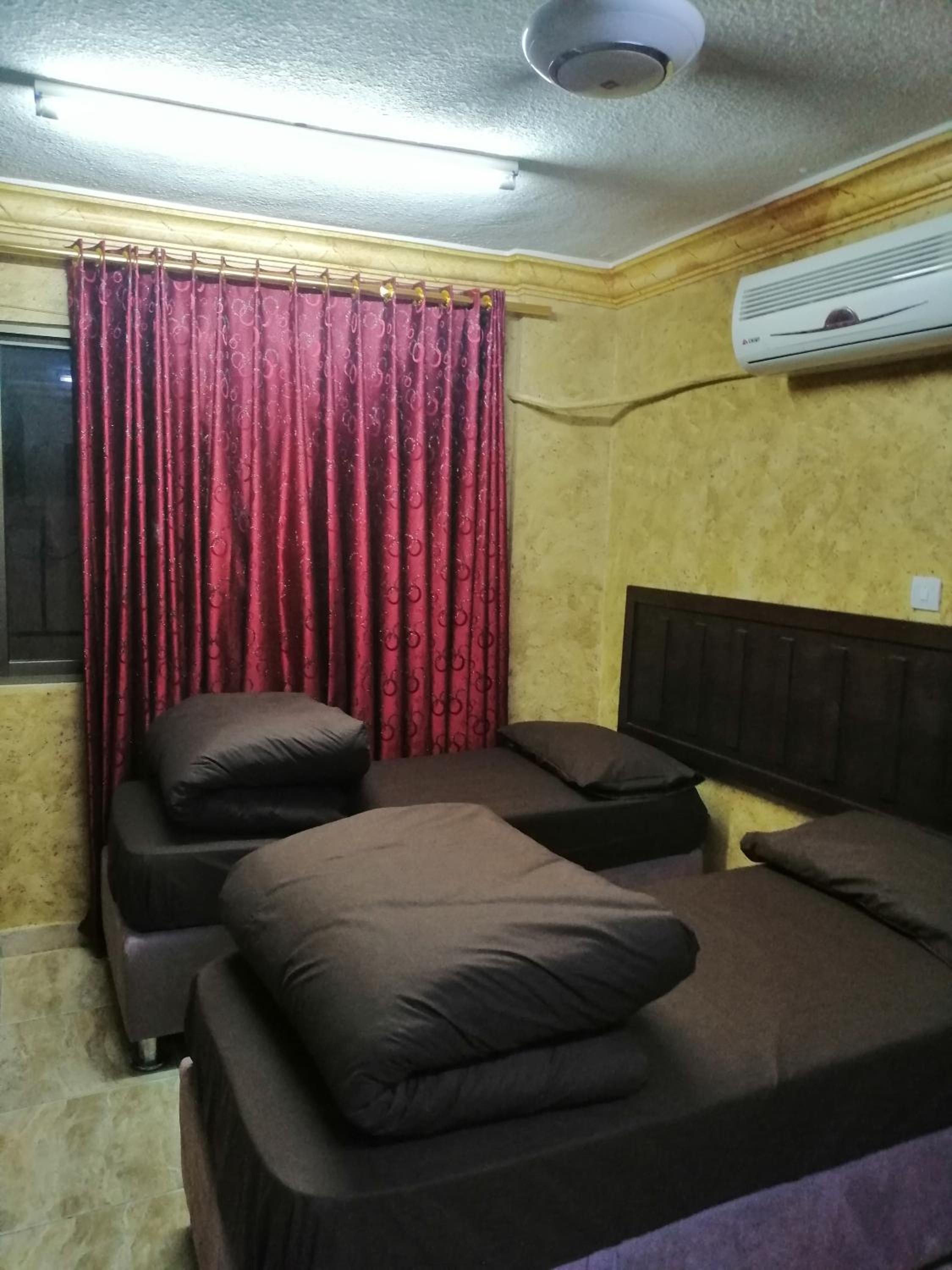 Twin Room with Private Bathroom photo 3