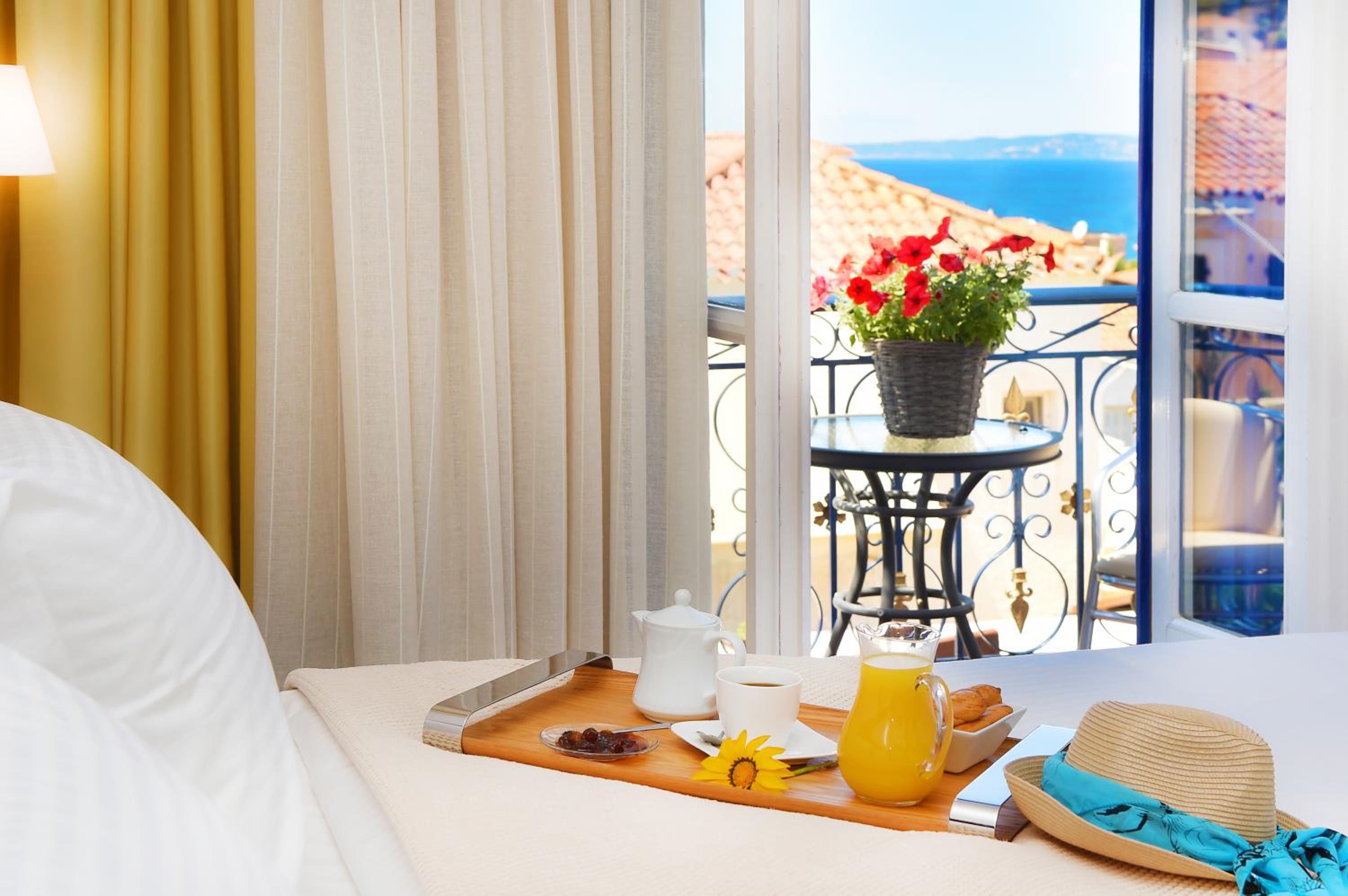 Standard Double or Twin Room with Sea View photo 3