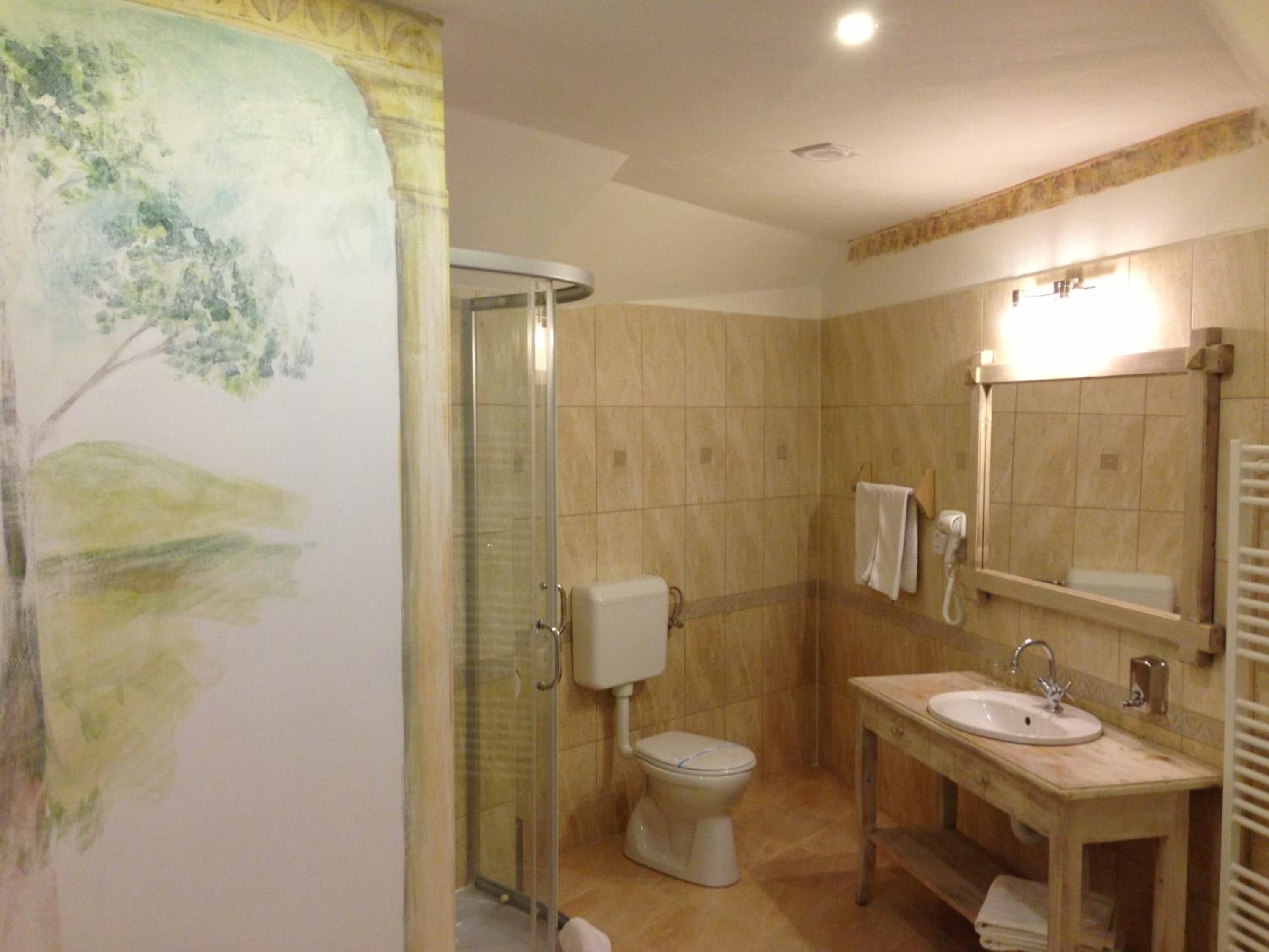 Premium Deluxe Suite - Photo 6