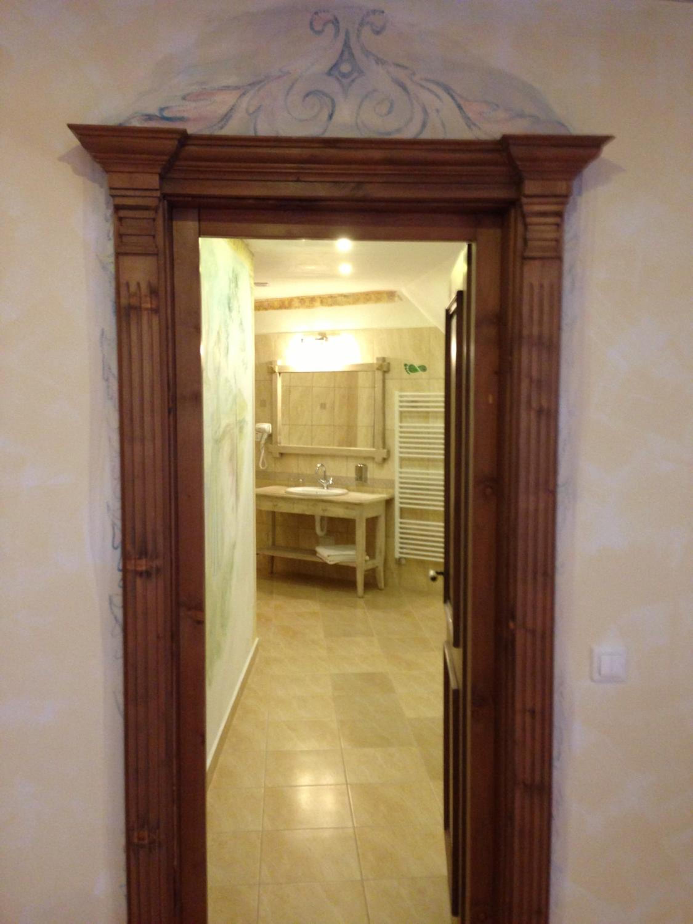 Premium Deluxe Suite - Photo 4