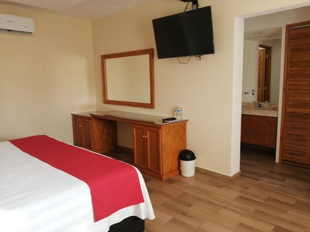 Deluxe King Room photo 2