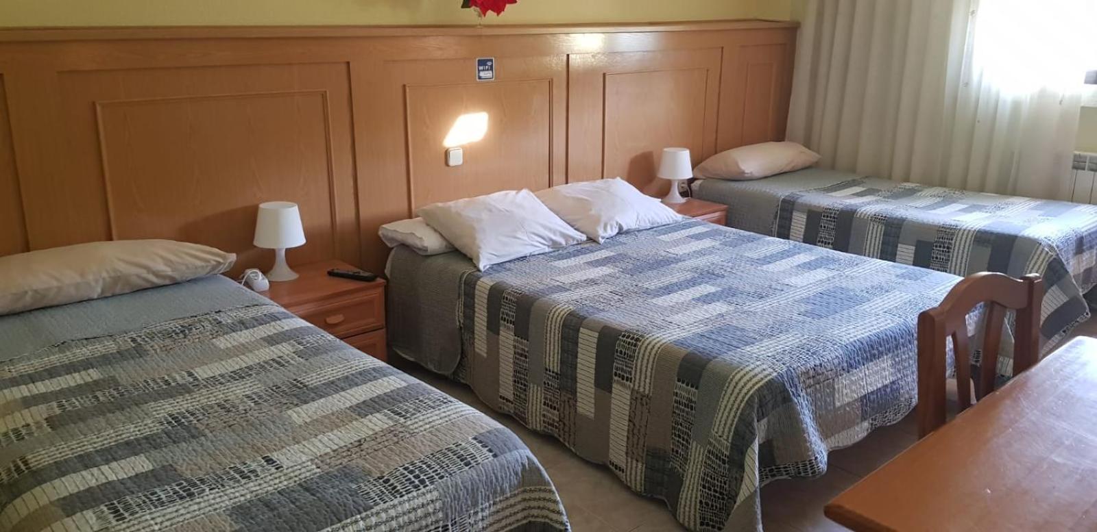Habitación Cuádruple con Baño Privado