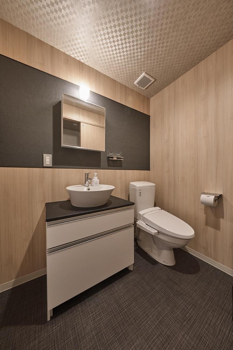 Large Twin Room - Photo 11