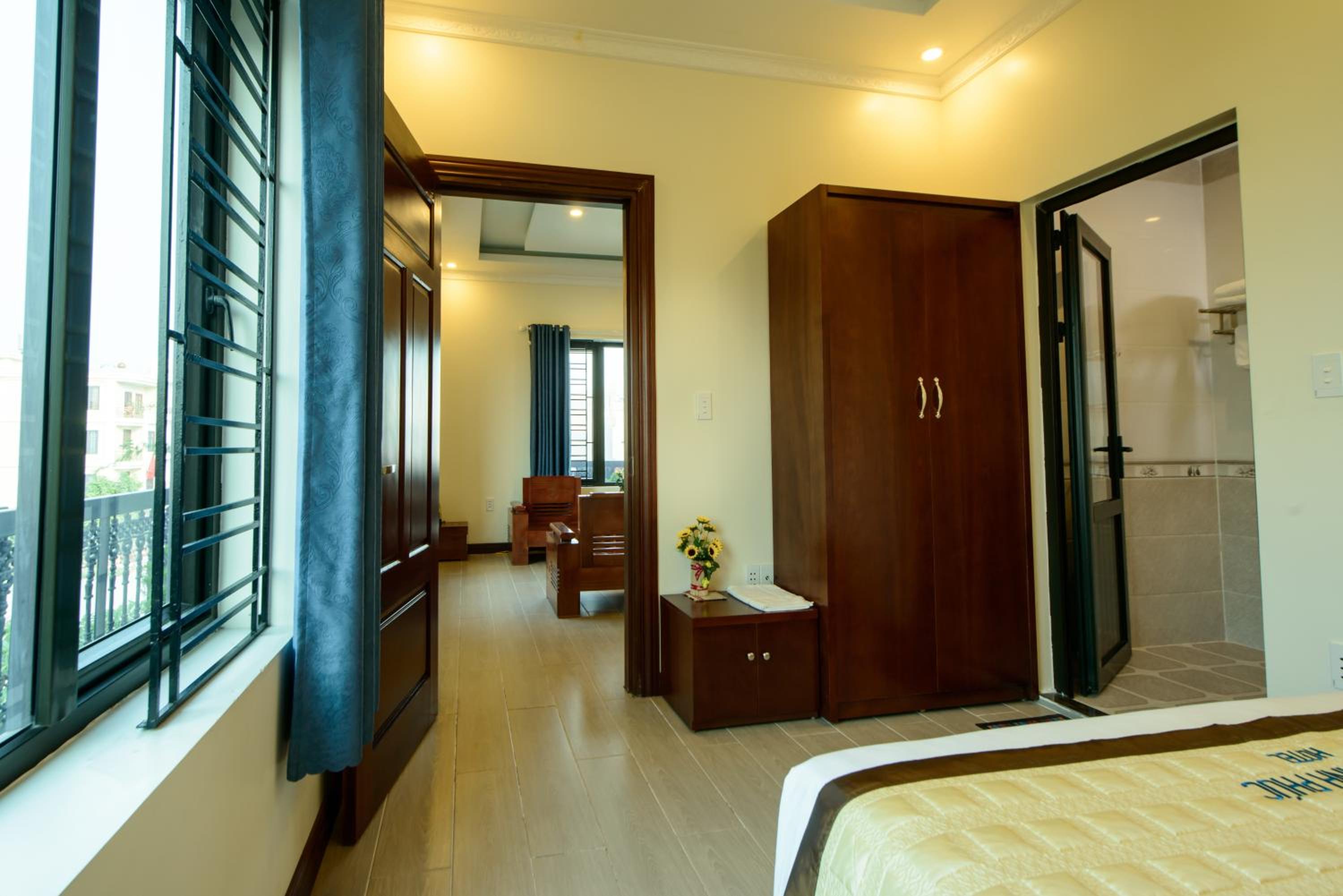 Deluxe King Room photo 2