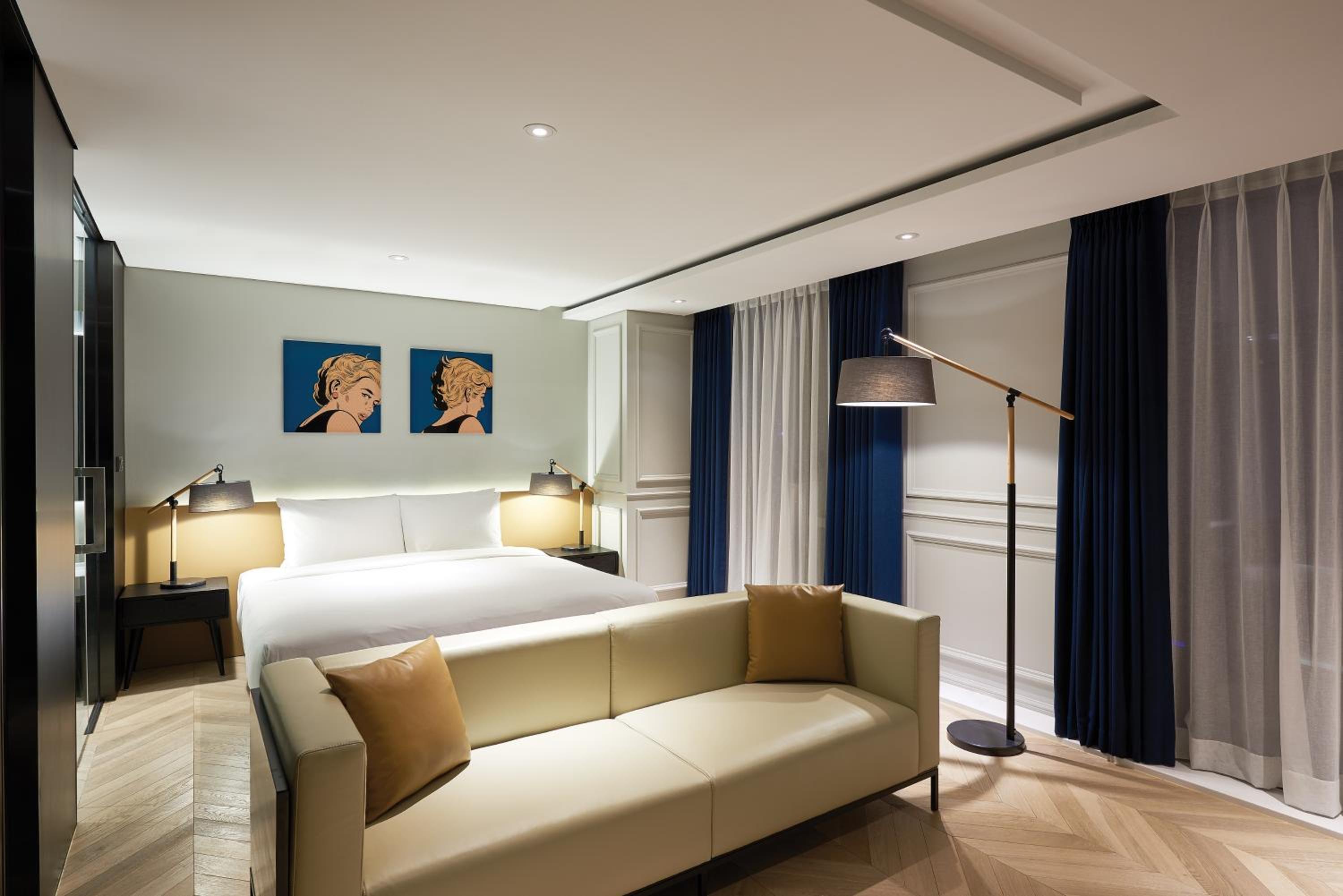 Executive Suite photo 2