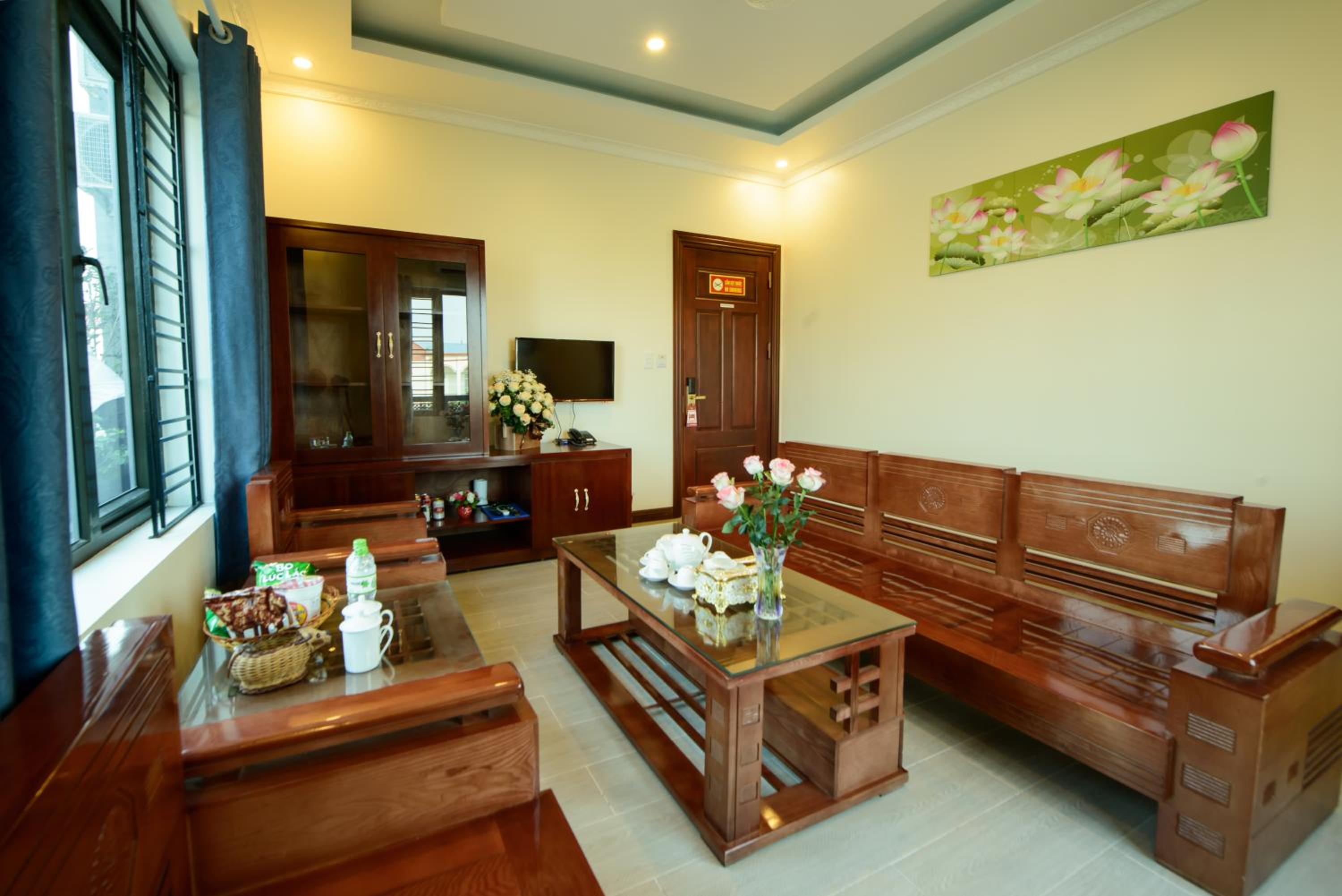 Deluxe King Room photo 3