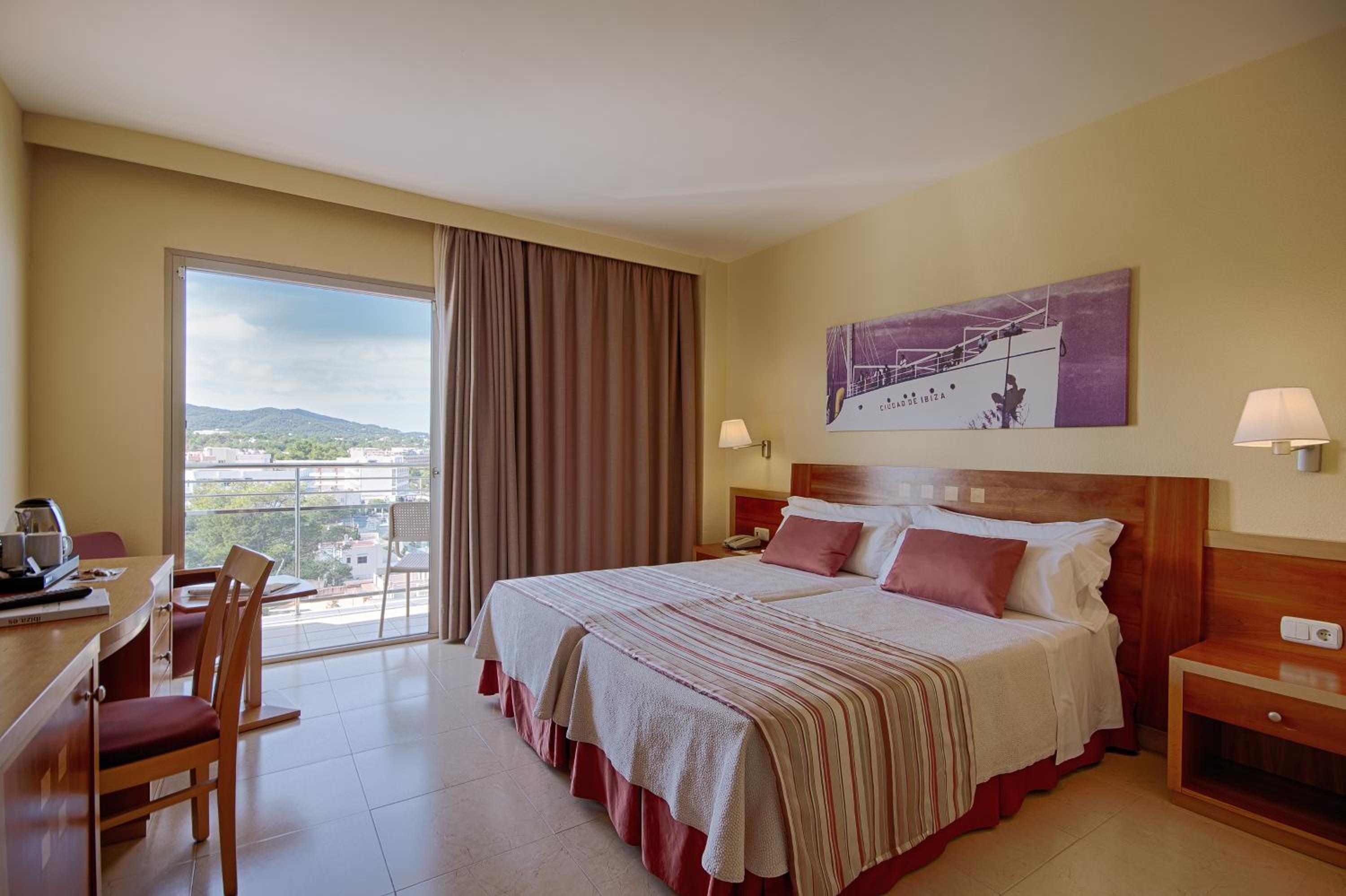 Double Room (2 Adults + 1 Child )