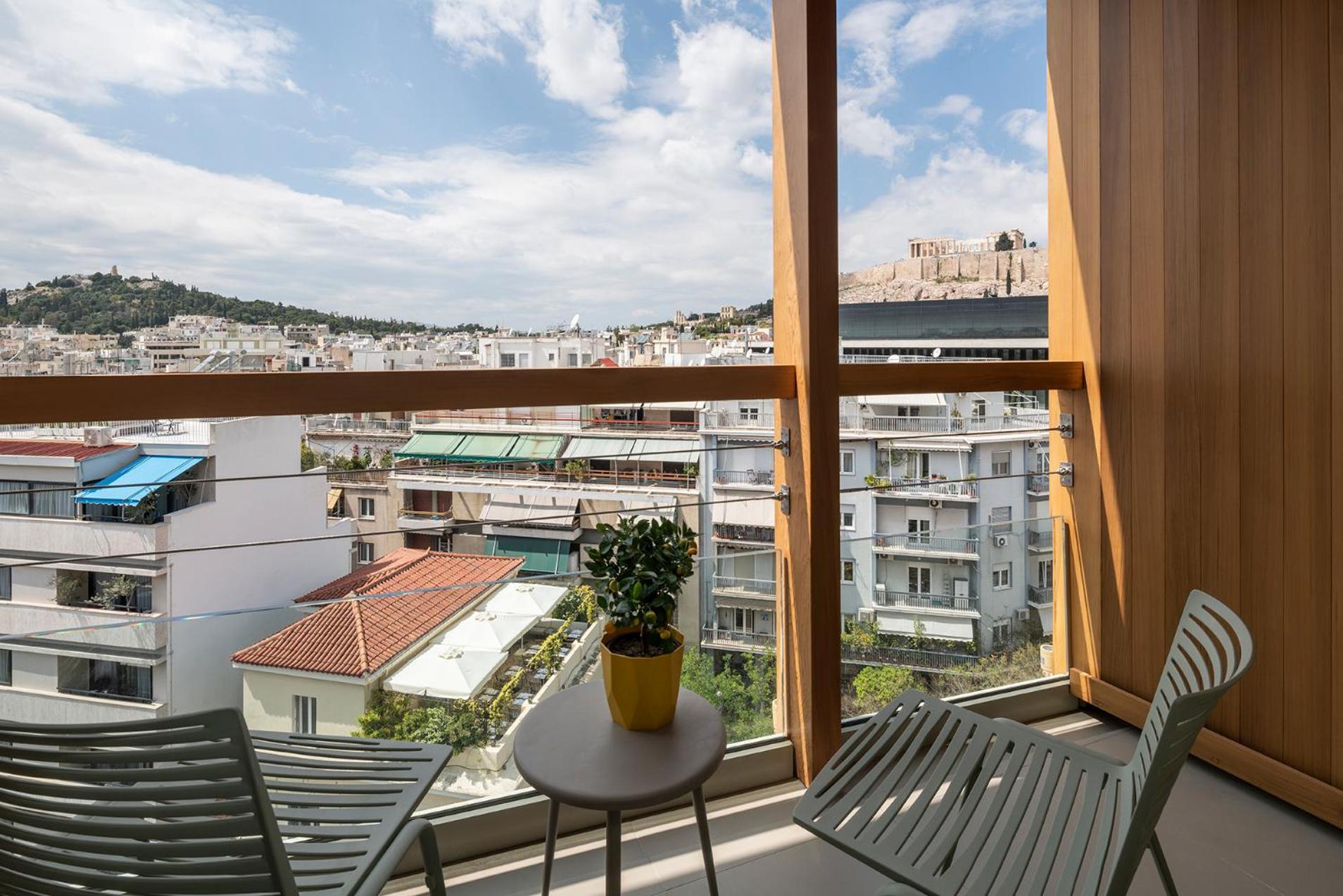 Double Room with Balcony and Acropolis View - Photo 4