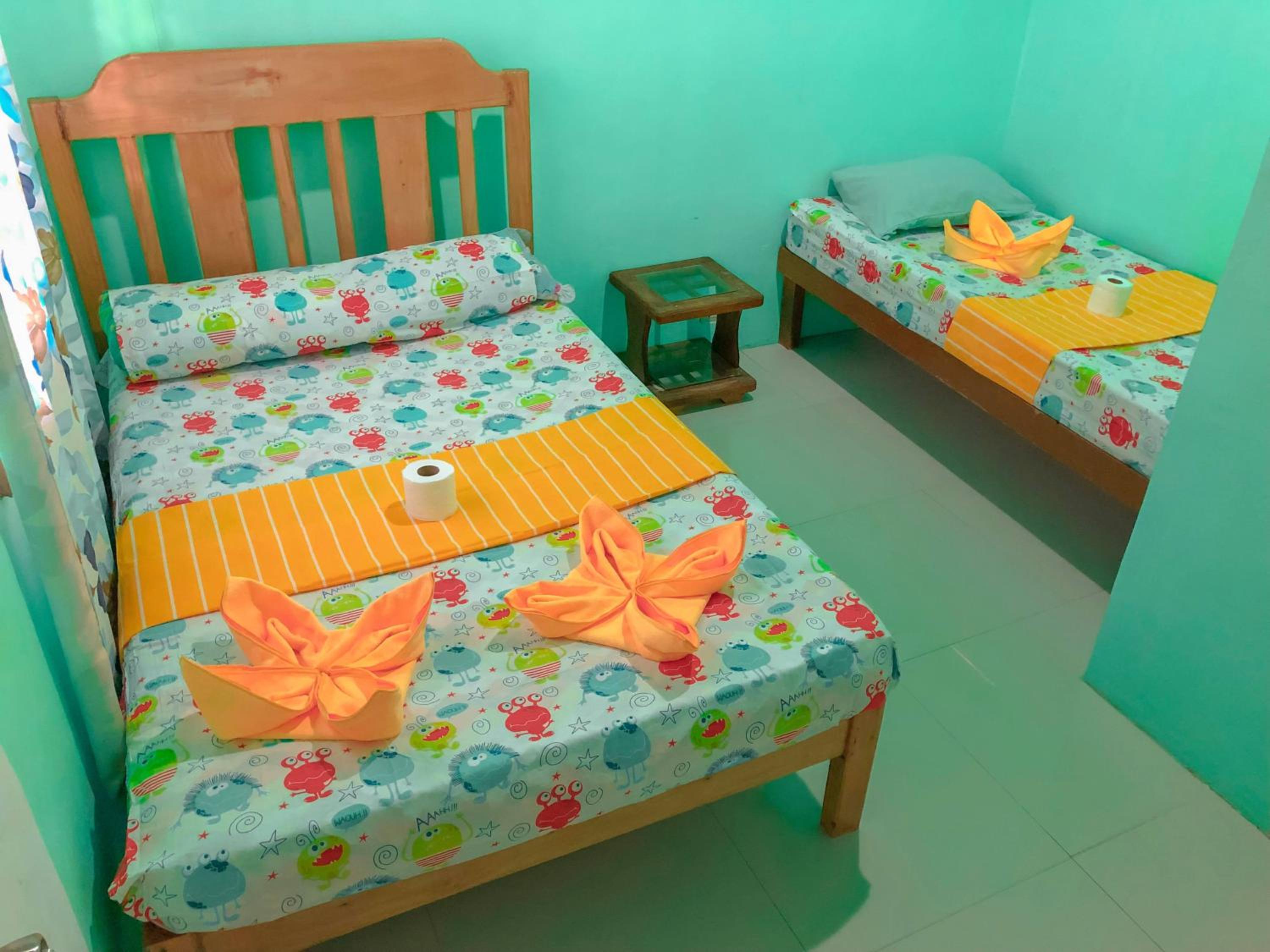 Standard Twin Room - Photo 3