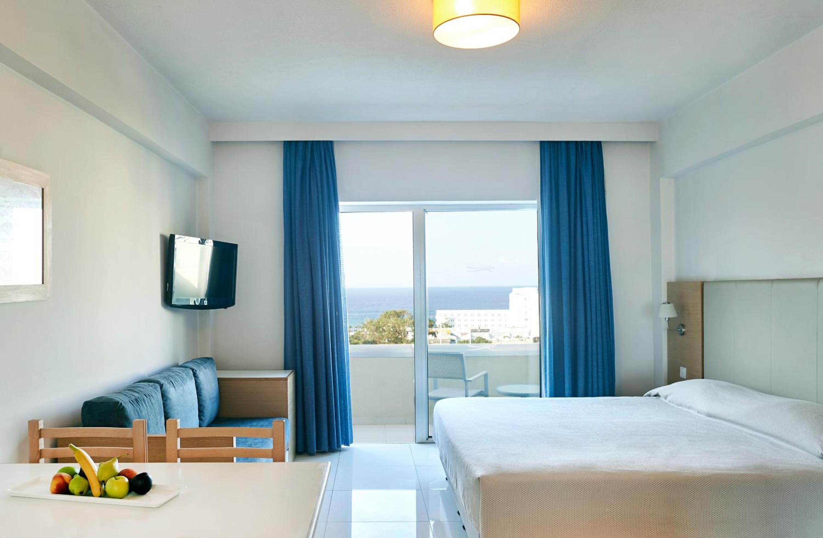 Studio with Sea View