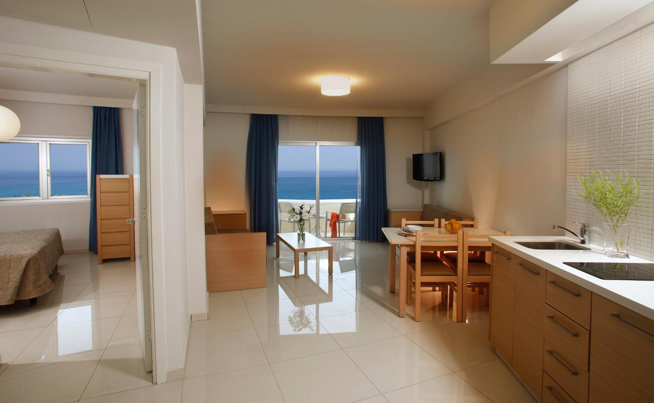 One-Bedroom Suite with Sea View