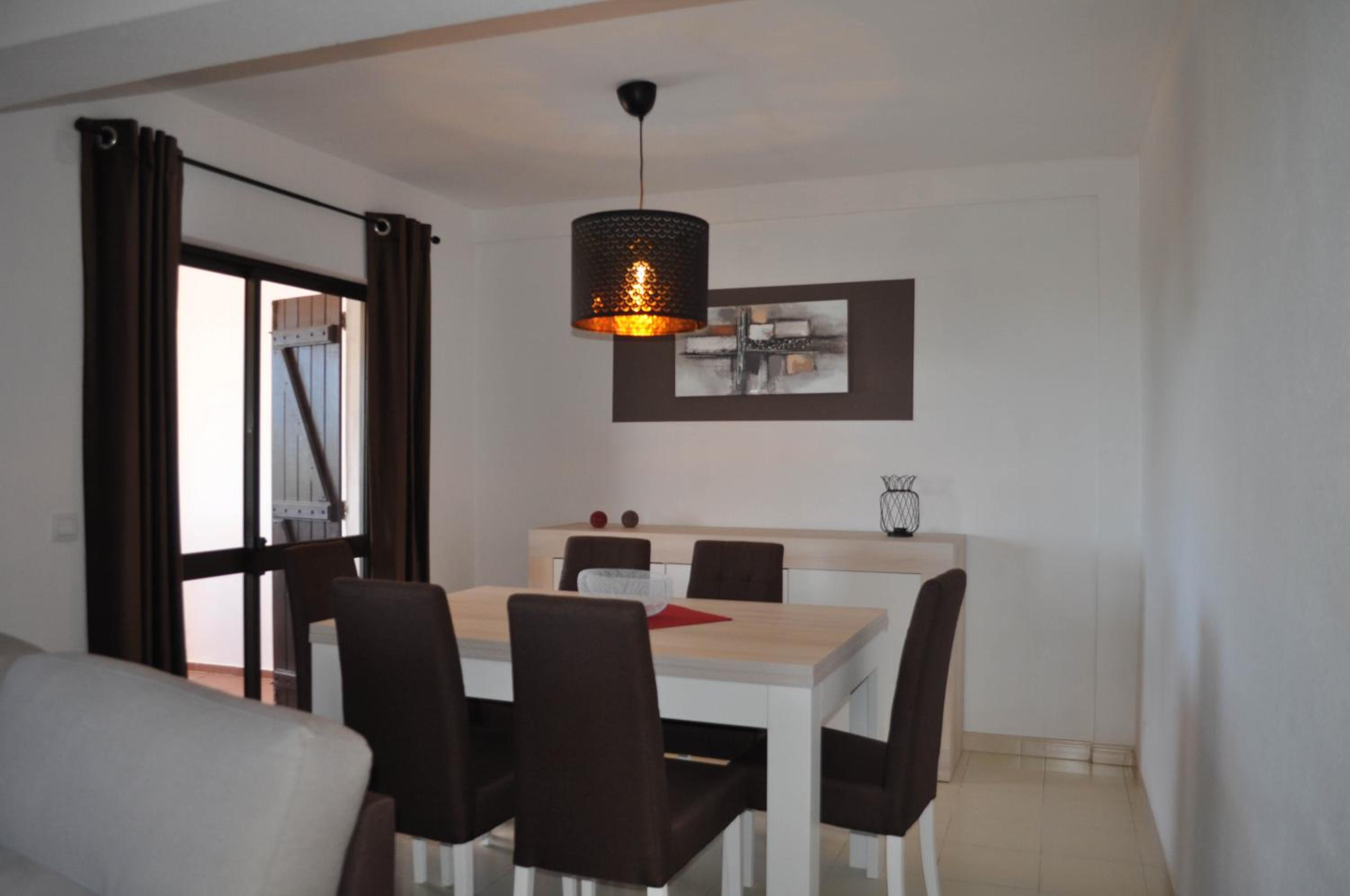Apartment with Sea View - Photo 3