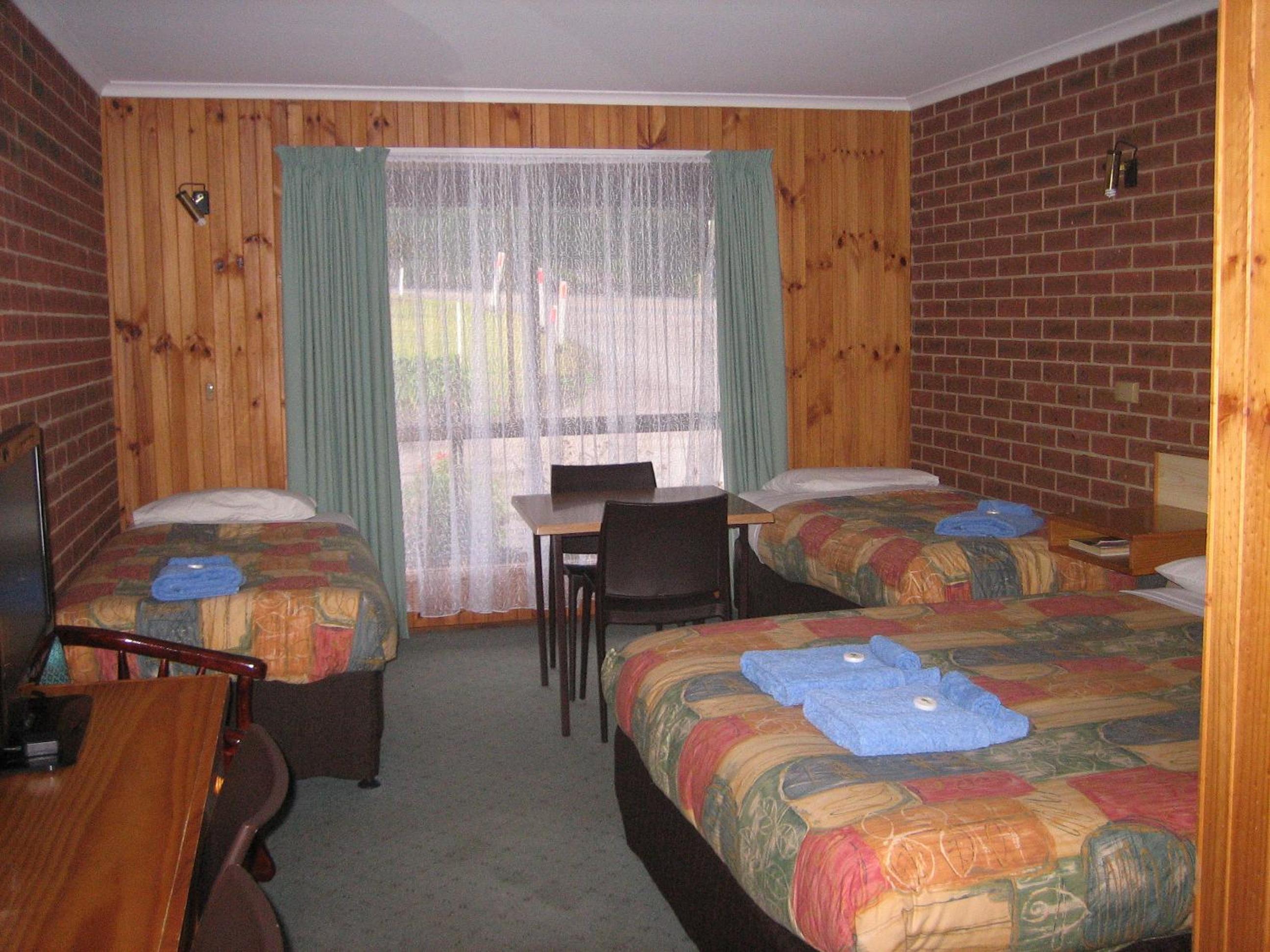 Basic Triple Room with Disabled Access photo 3