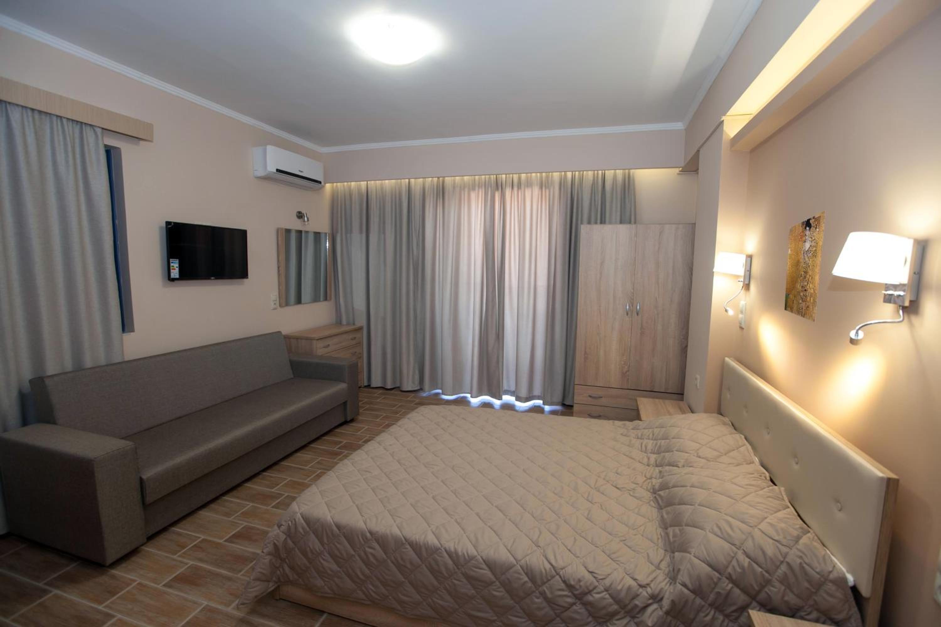Studio Apartment with Sea View - Photo 1