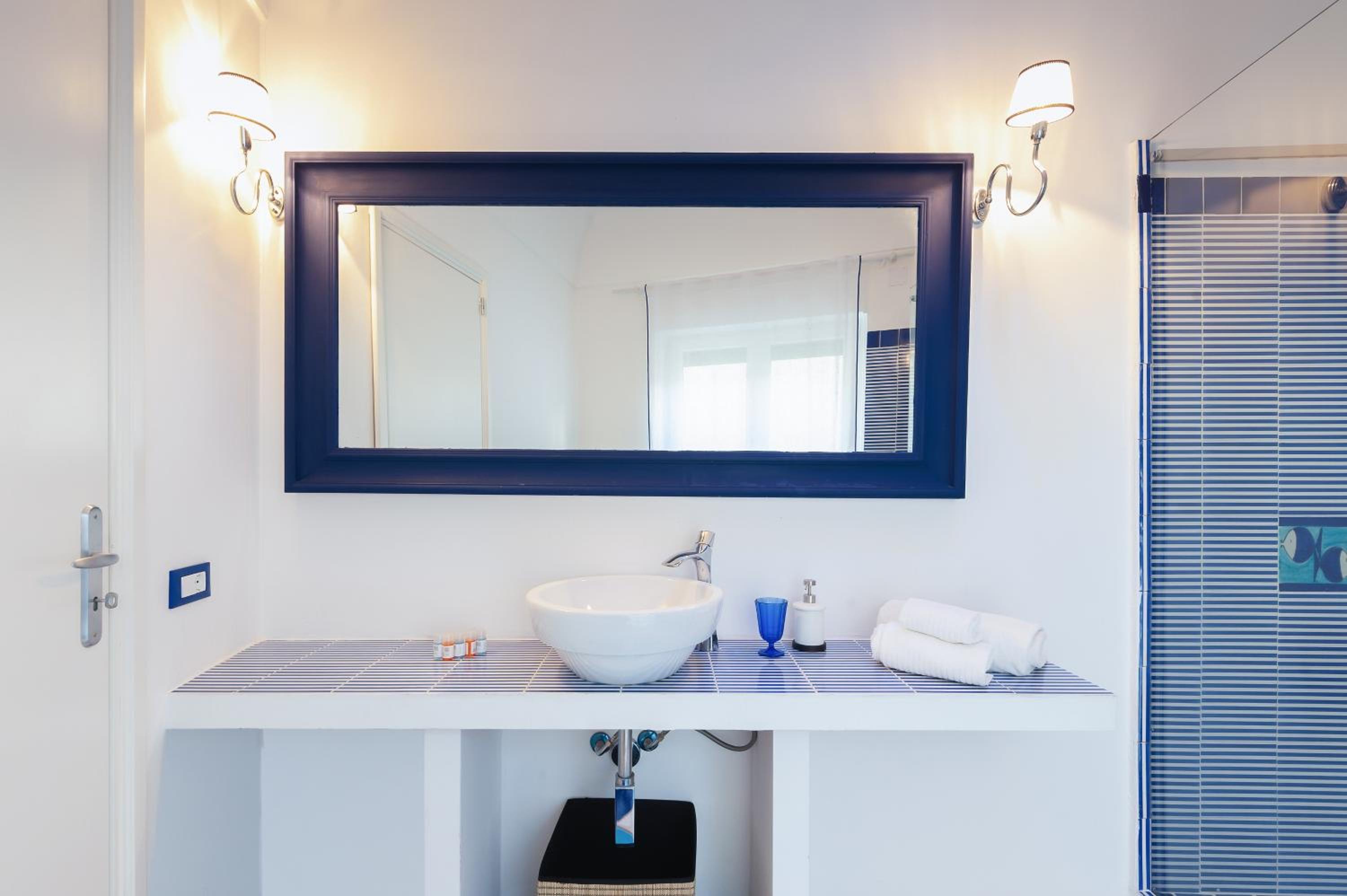 Deluxe Junior Suite photo 2
