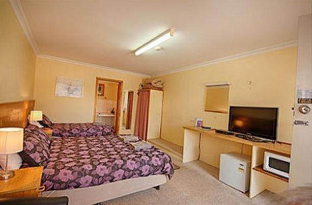 Double or Twin Room photo 1