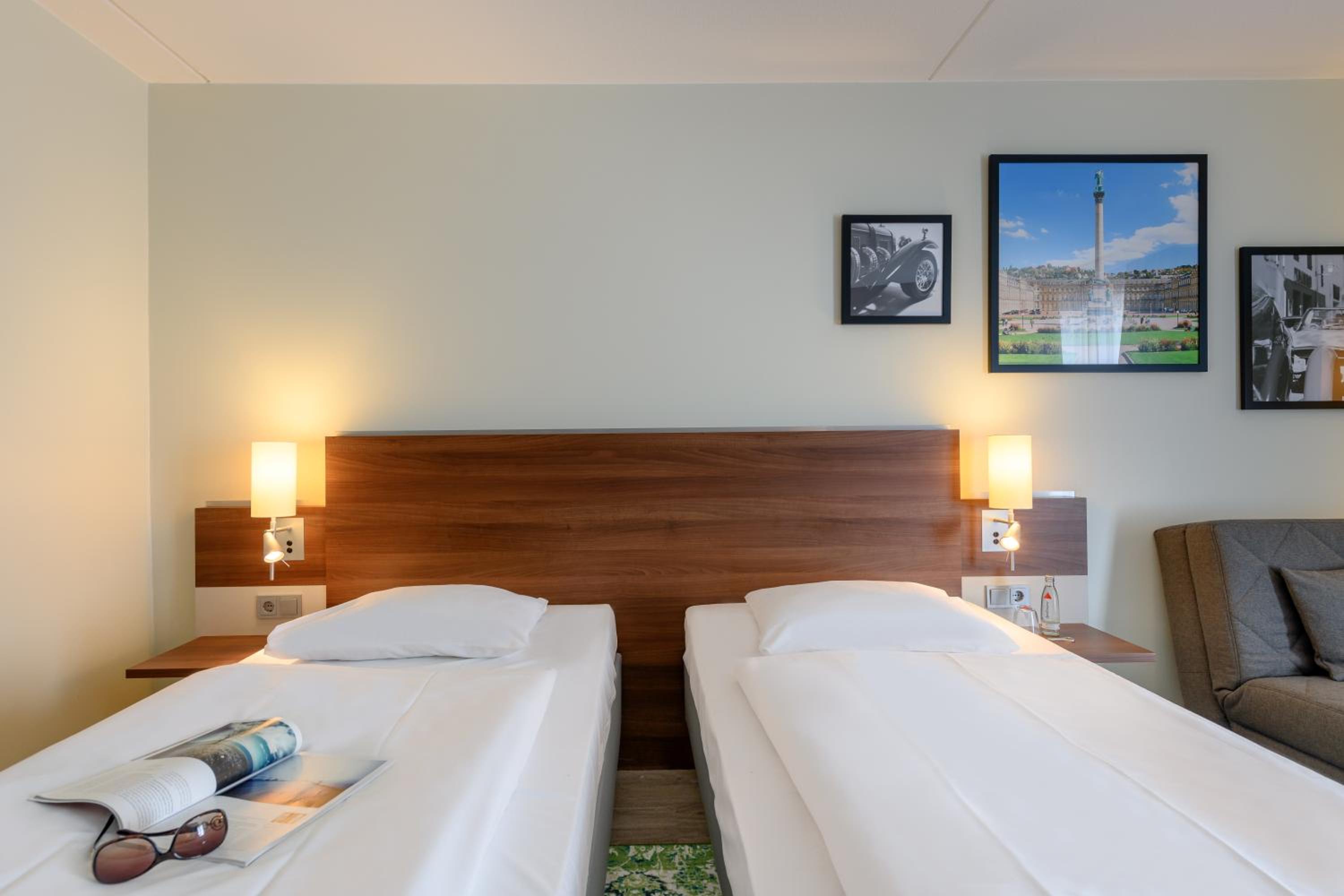 Standard Twin Room with Sofa - Photo 2