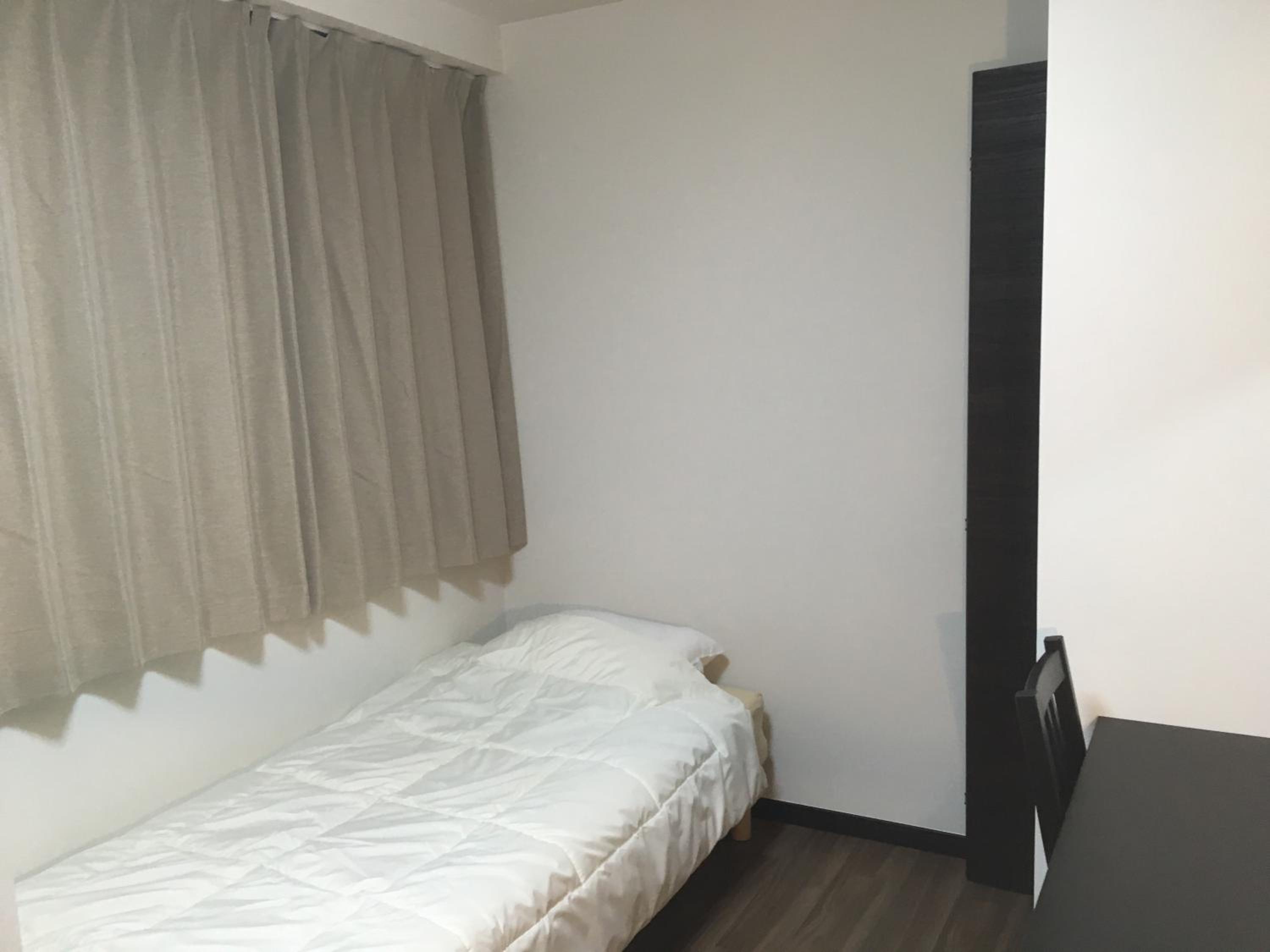 Standard Twin Room With Shared Bathroom