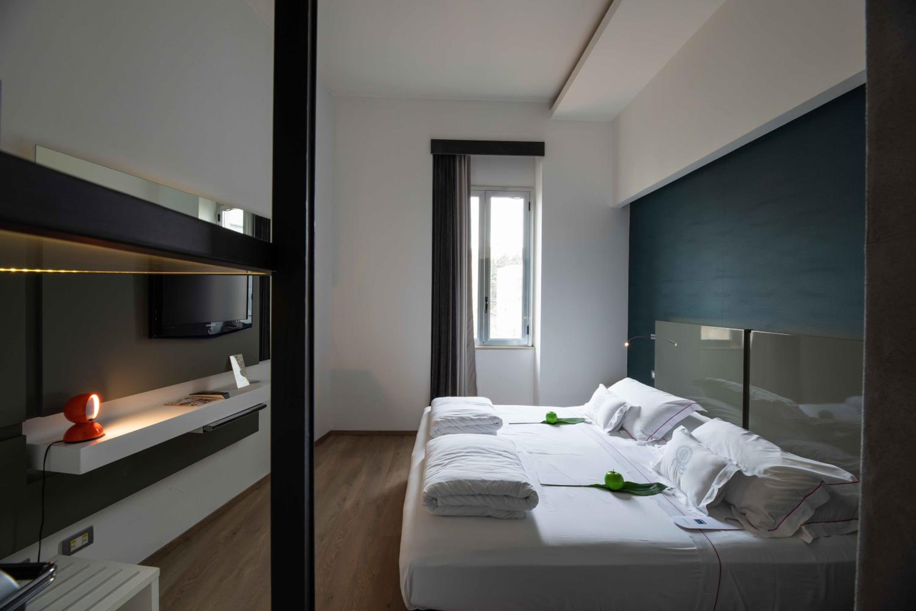 Executive Double Room - Photo 2