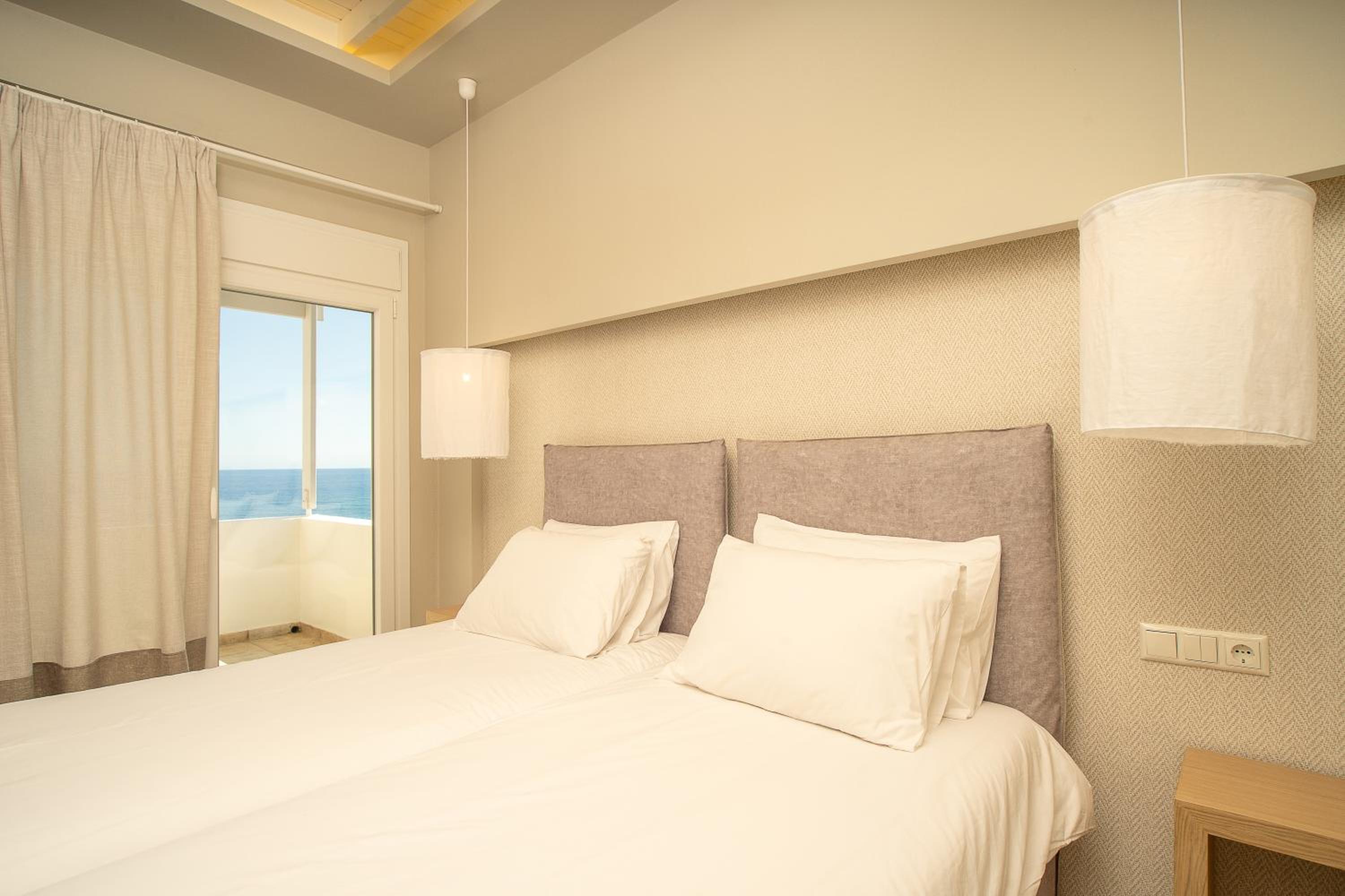 Superior One bedroom Sea View Apartment