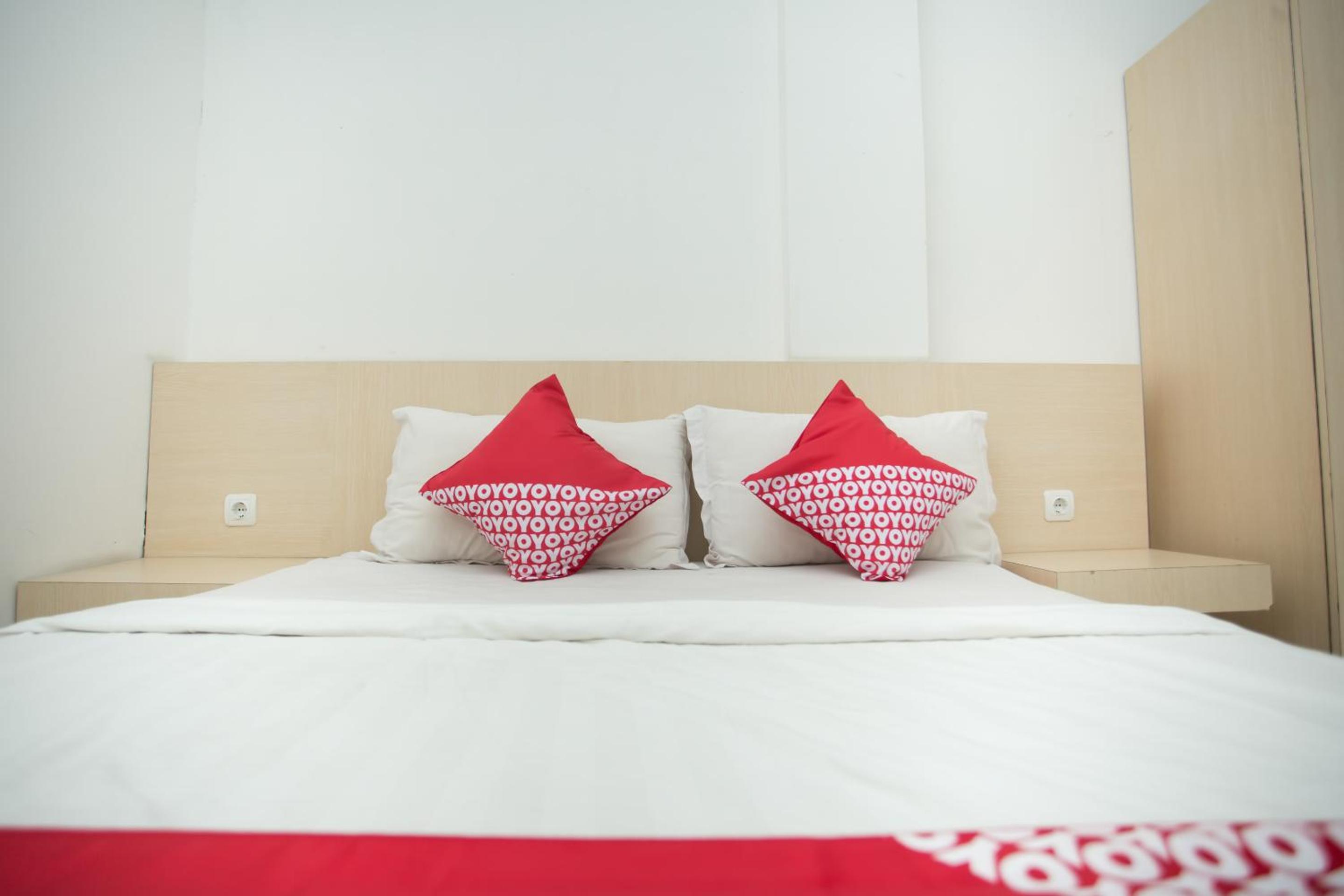 Deluxe Double Room - Photo 8