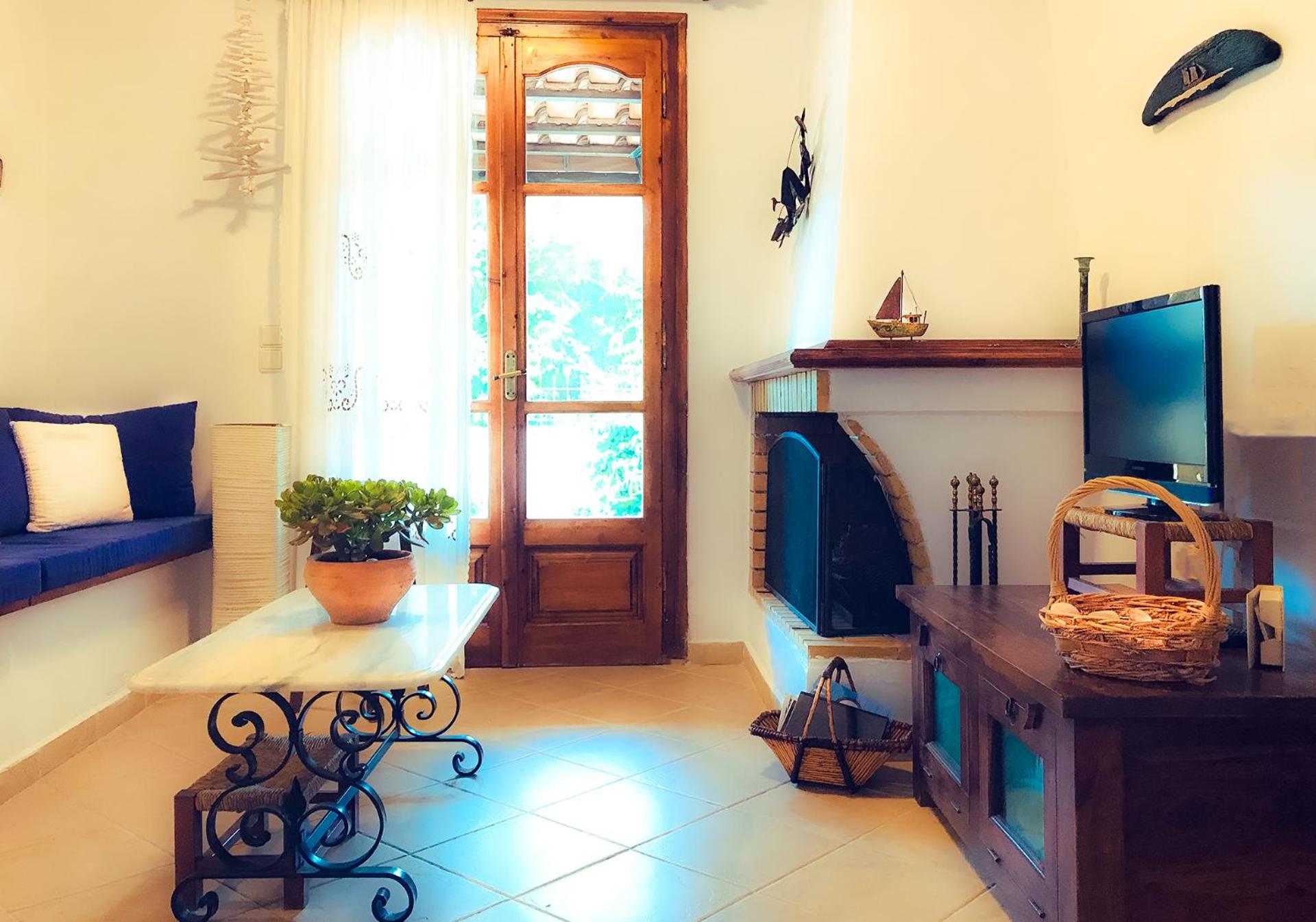 Three-Bedroom House photo 2