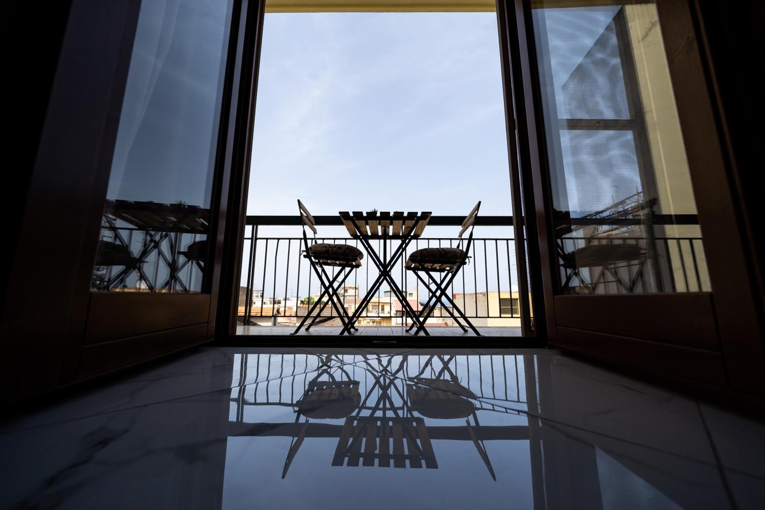 Deluxe Double or Twin Room with Sea View - Photo 13