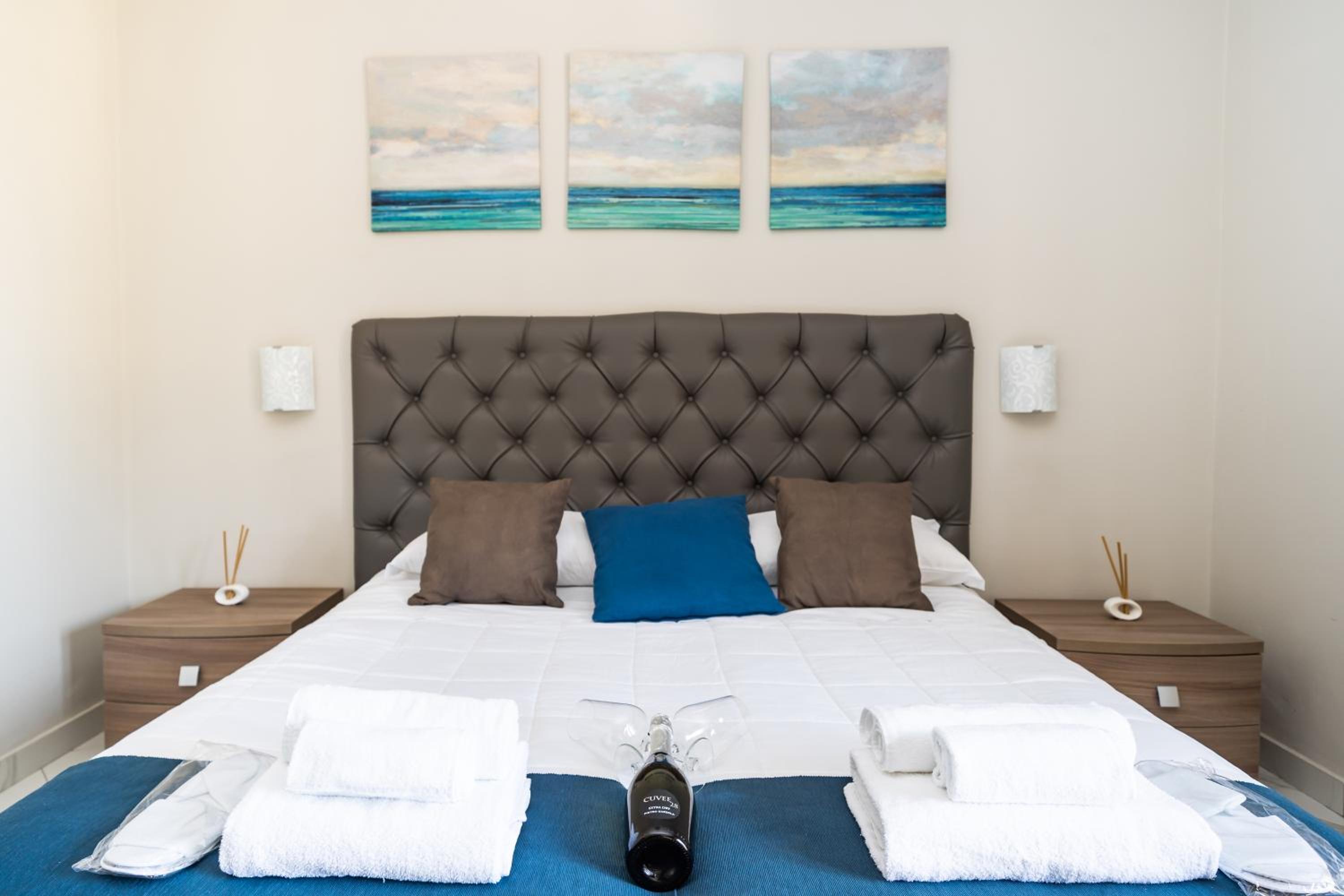 Deluxe Double or Twin Room with Sea View - Photo 7