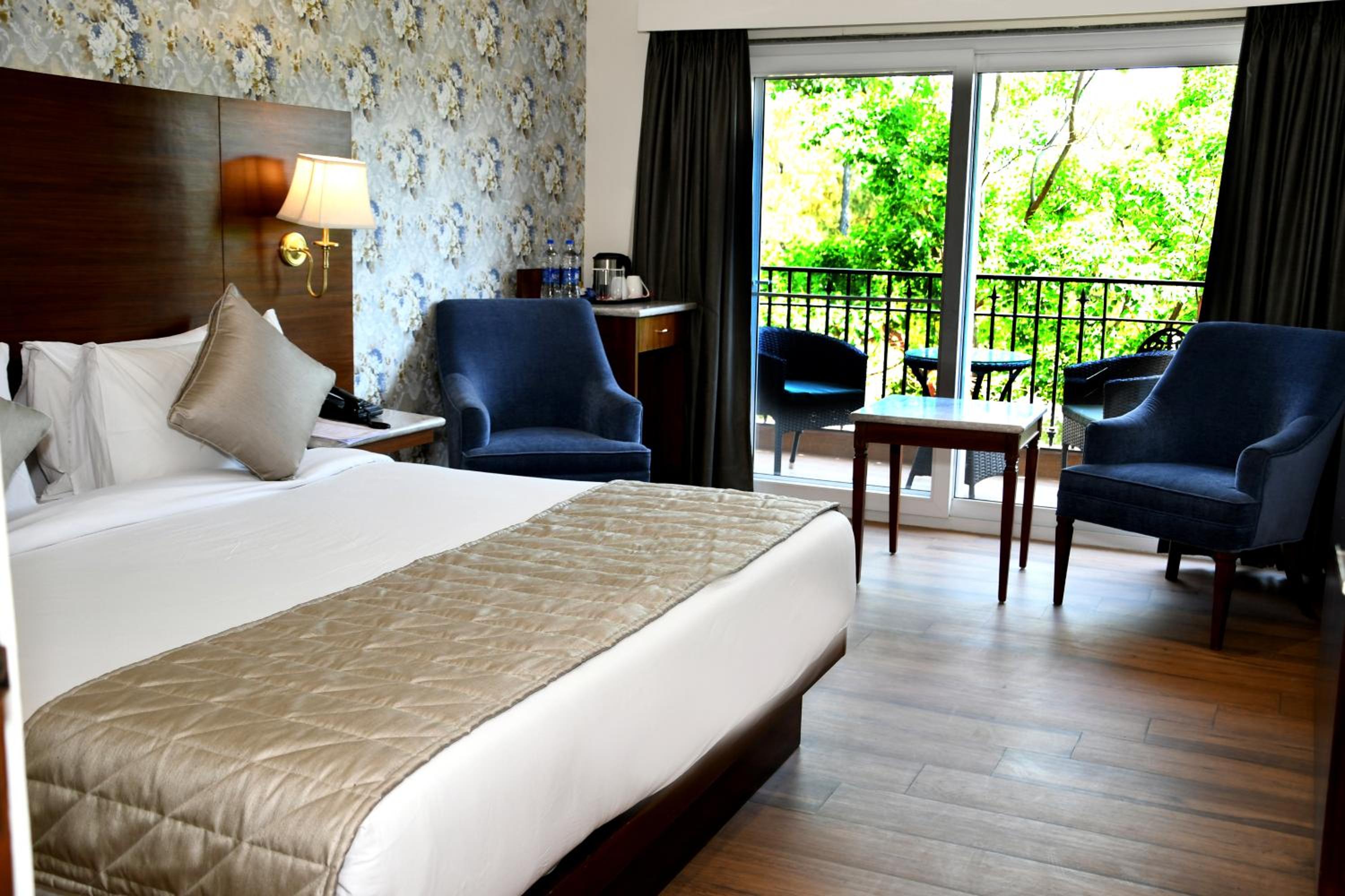 Queen Room with Garden View photo 1
