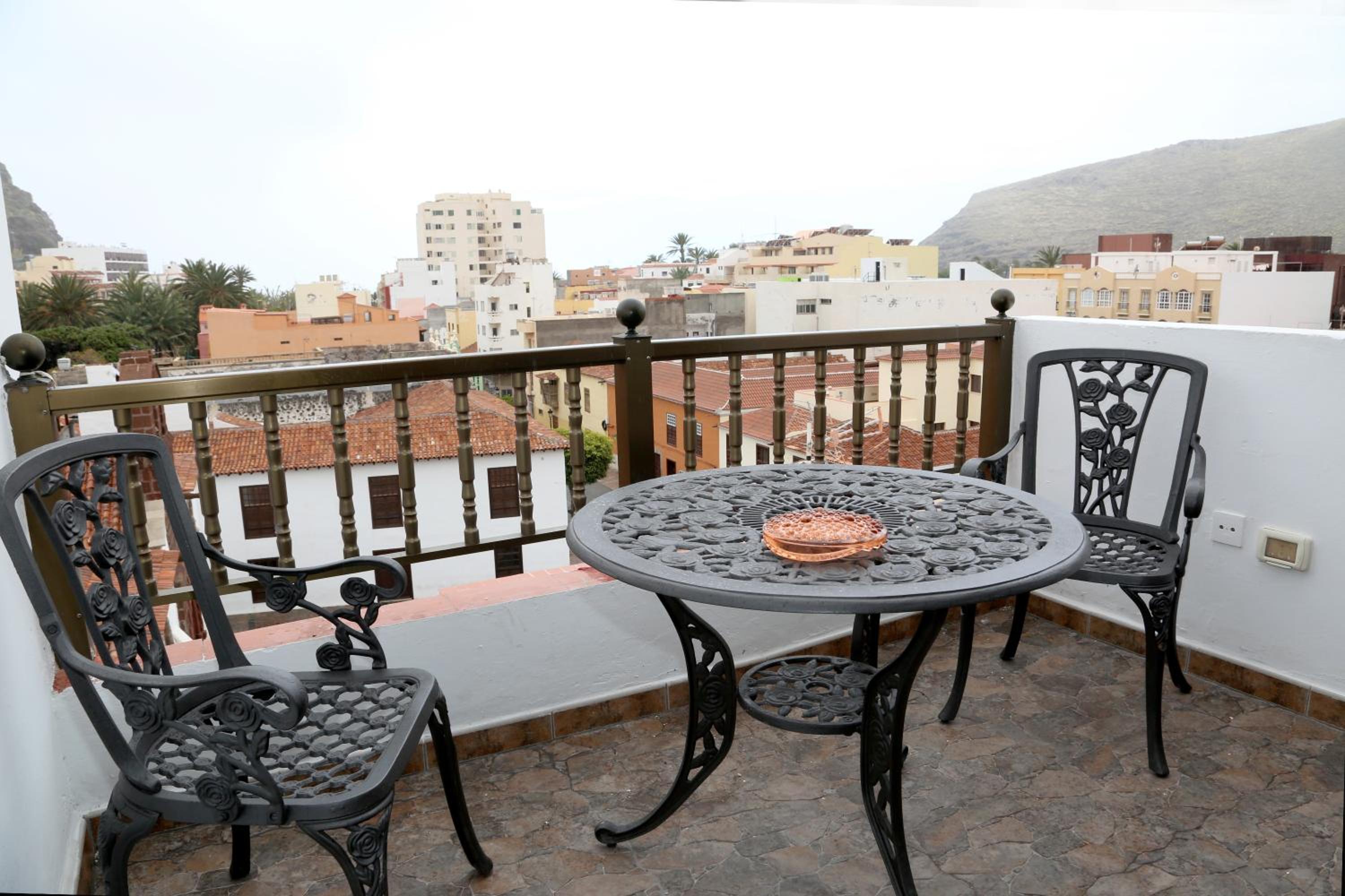 Apartment With Terrace photo 2