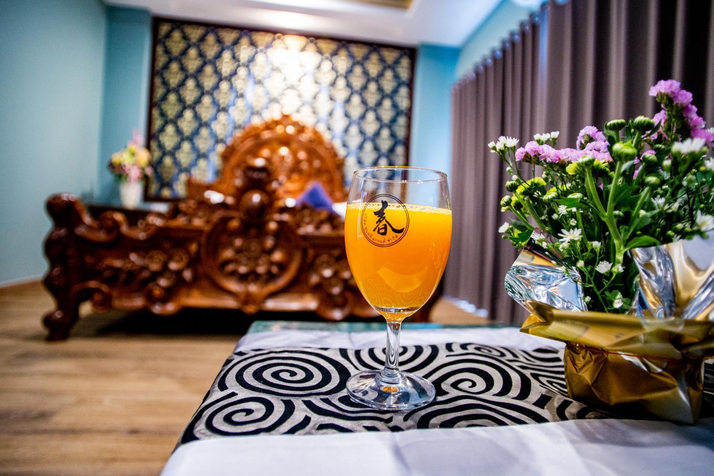 Deluxe King Room photo 3