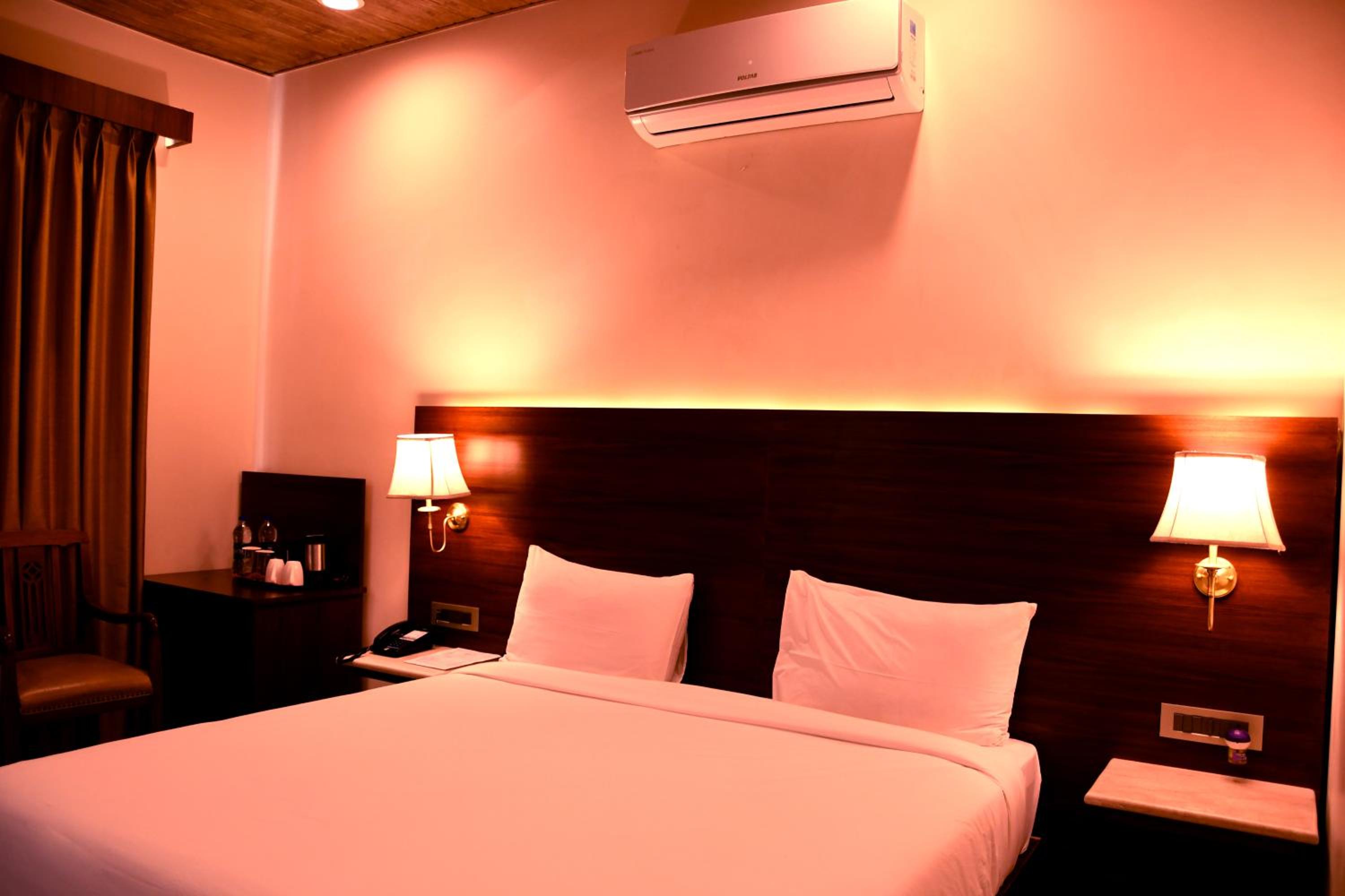 Superior King Room photo 2