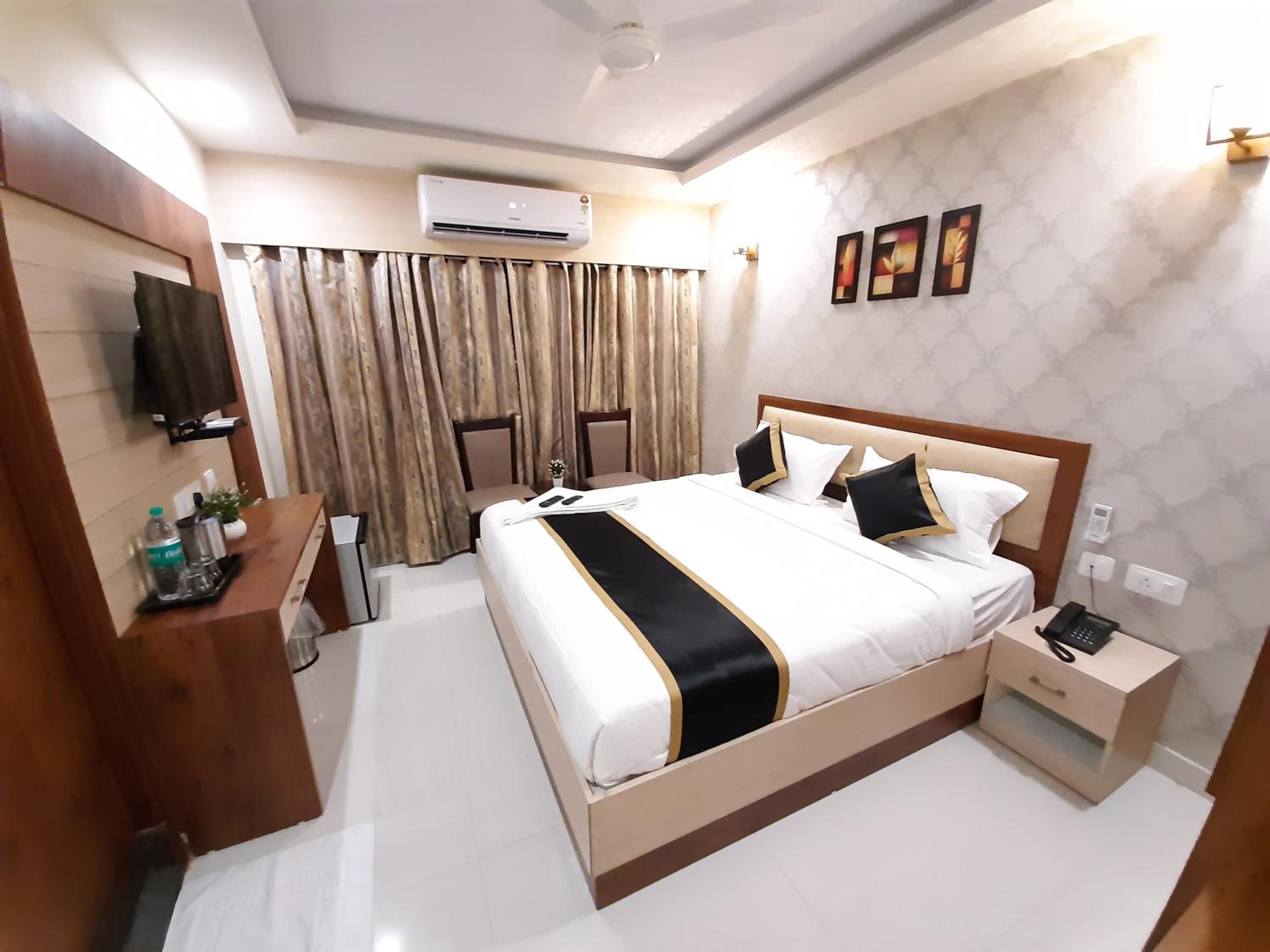 Premium Room - Photo 8